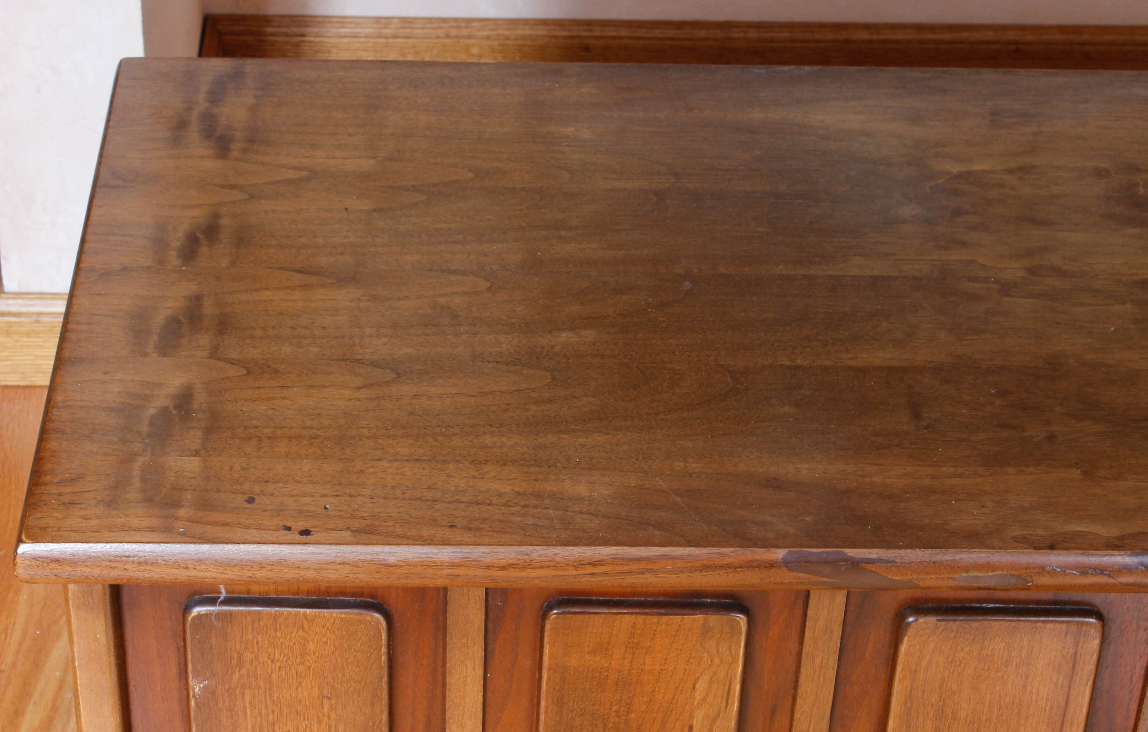 Vintage Lane Cedar Chest