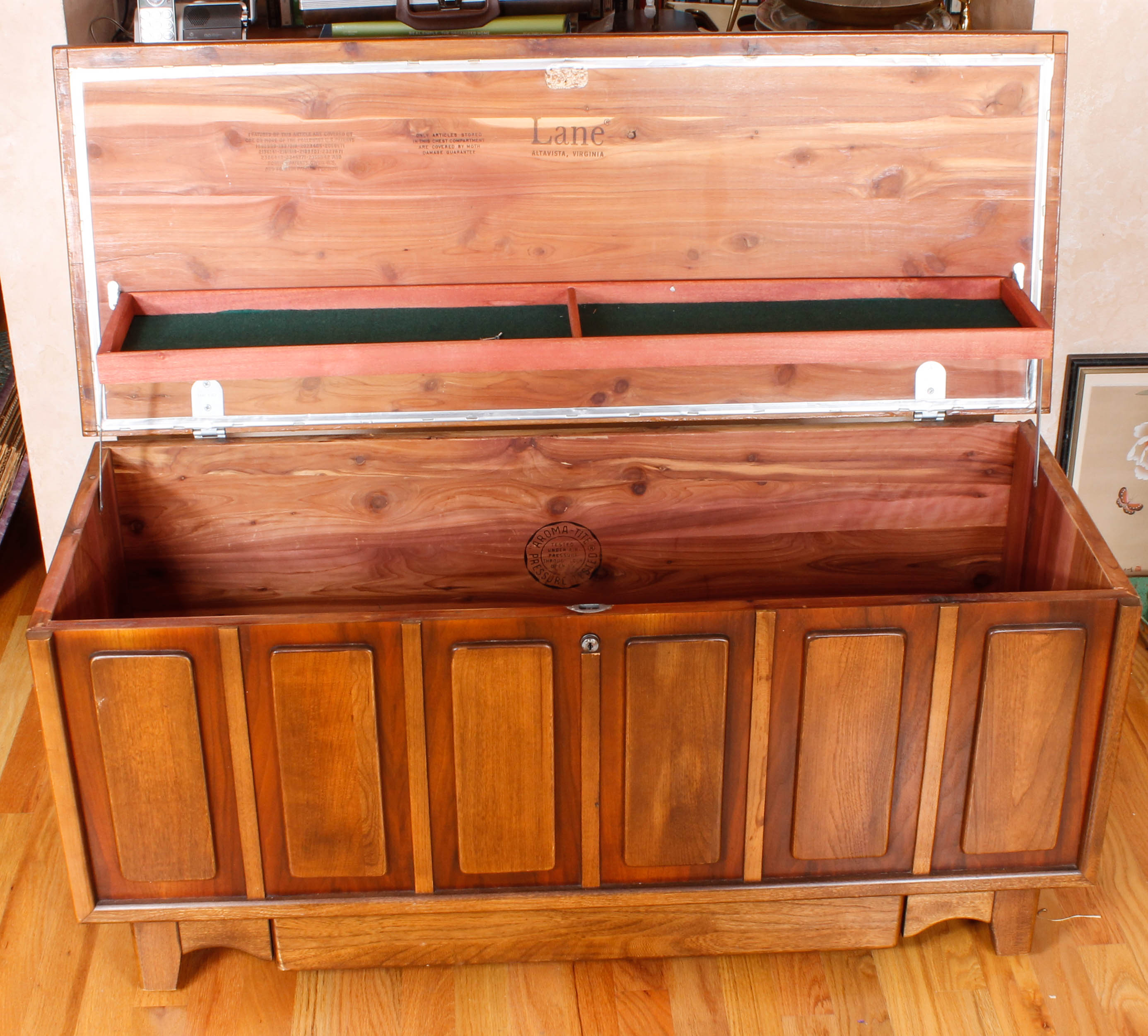 Vintage Lane Cedar Chest