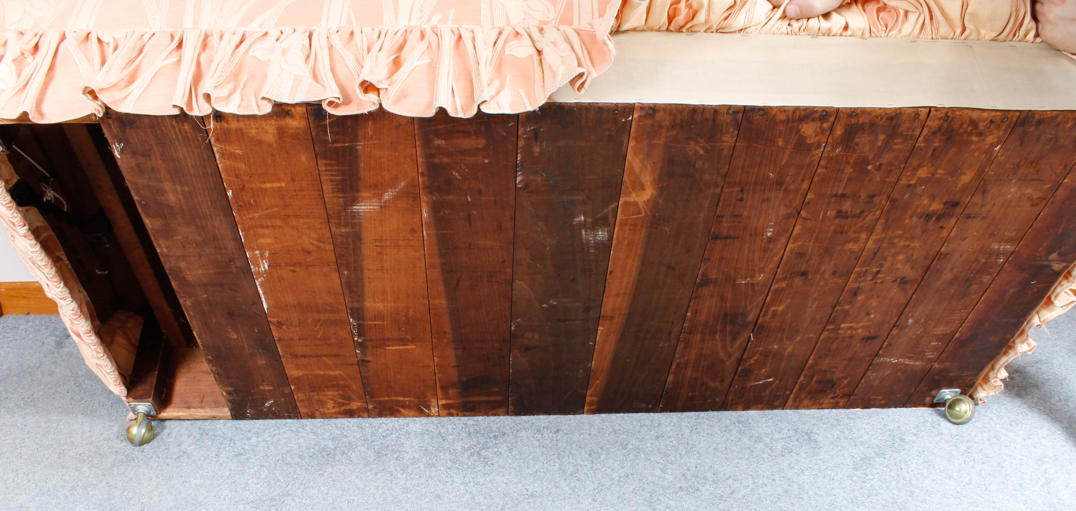 Upholstered Pink Chaise Lounge with Storage Compartment