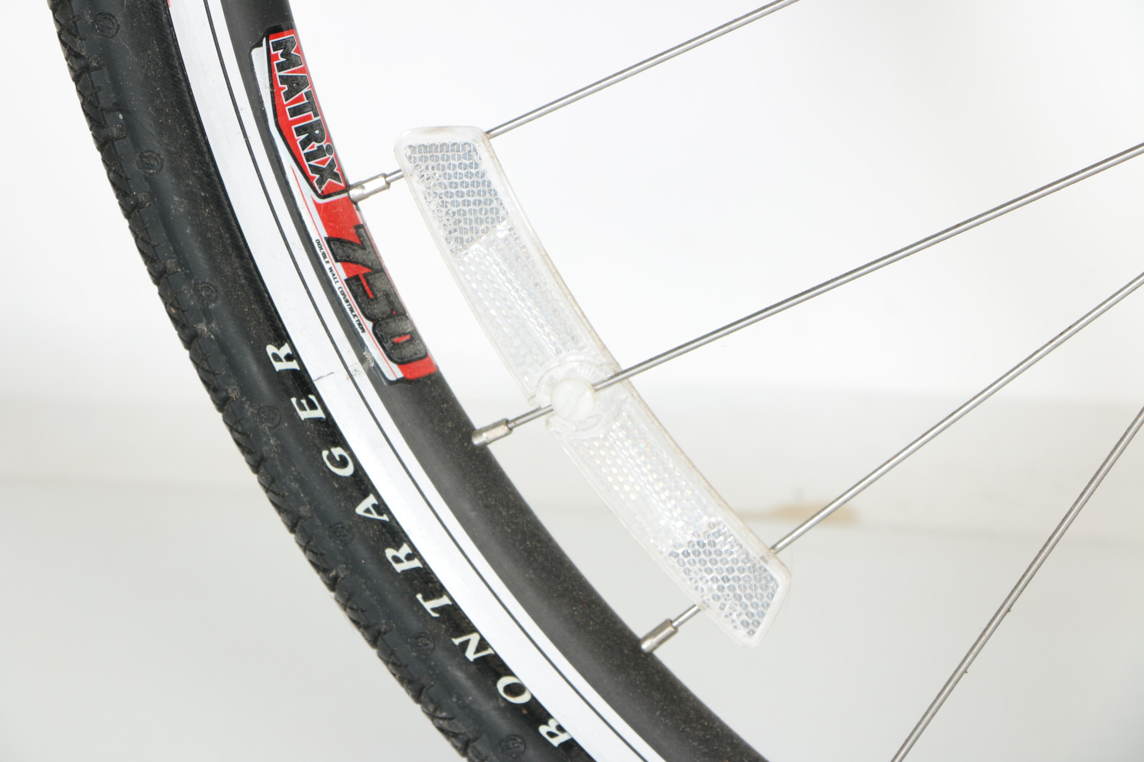 Trek 7200 Hybrid Bike