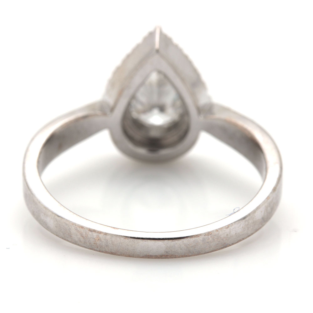 18K White Gold Diamond Pear Ring