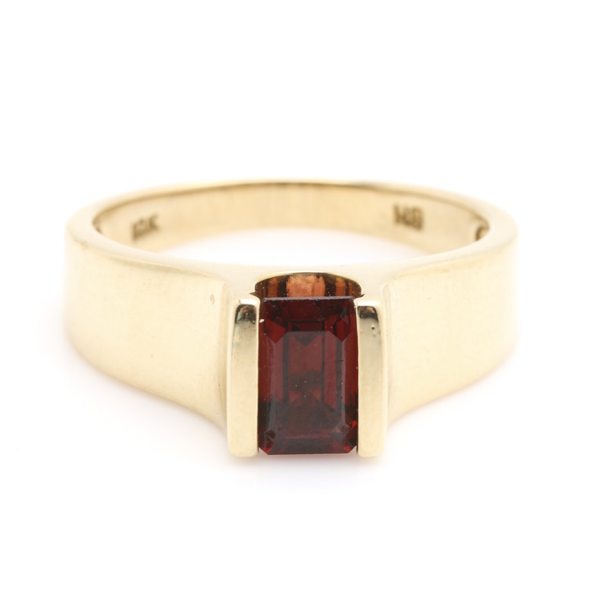 10K Yellow Gold Garnet Ring