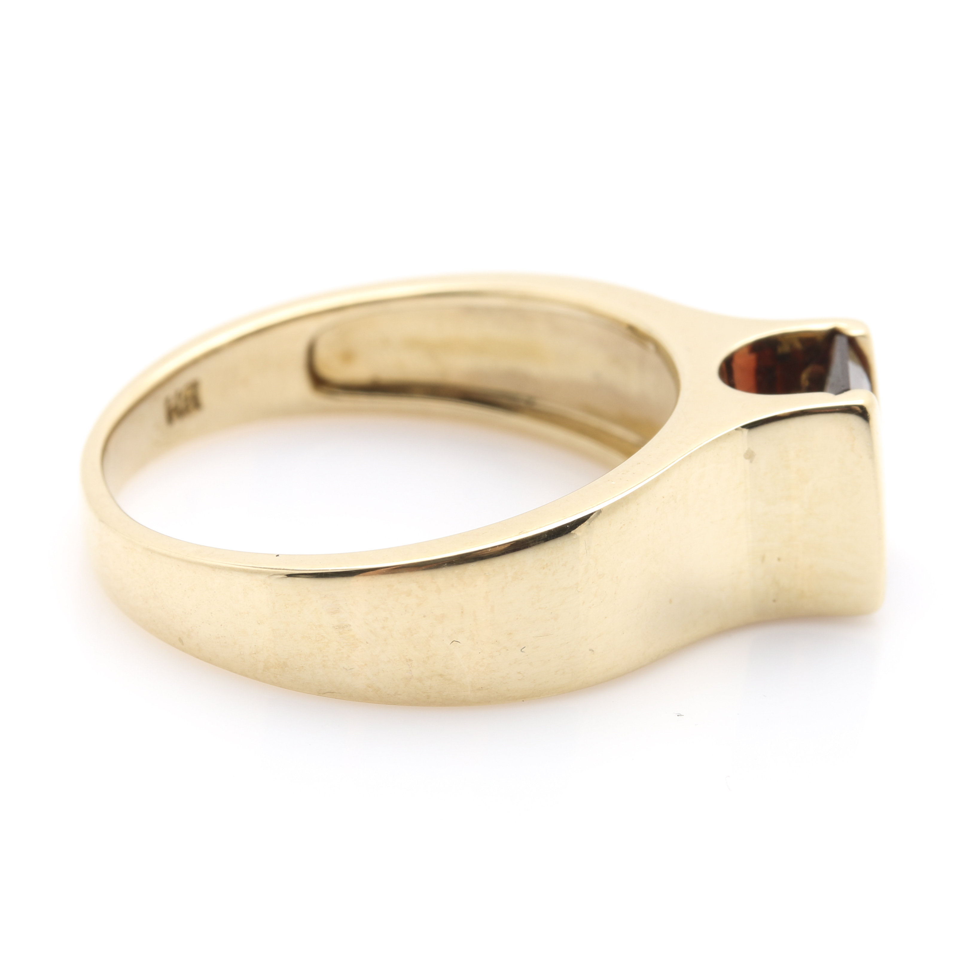 10K Yellow Gold Garnet Ring