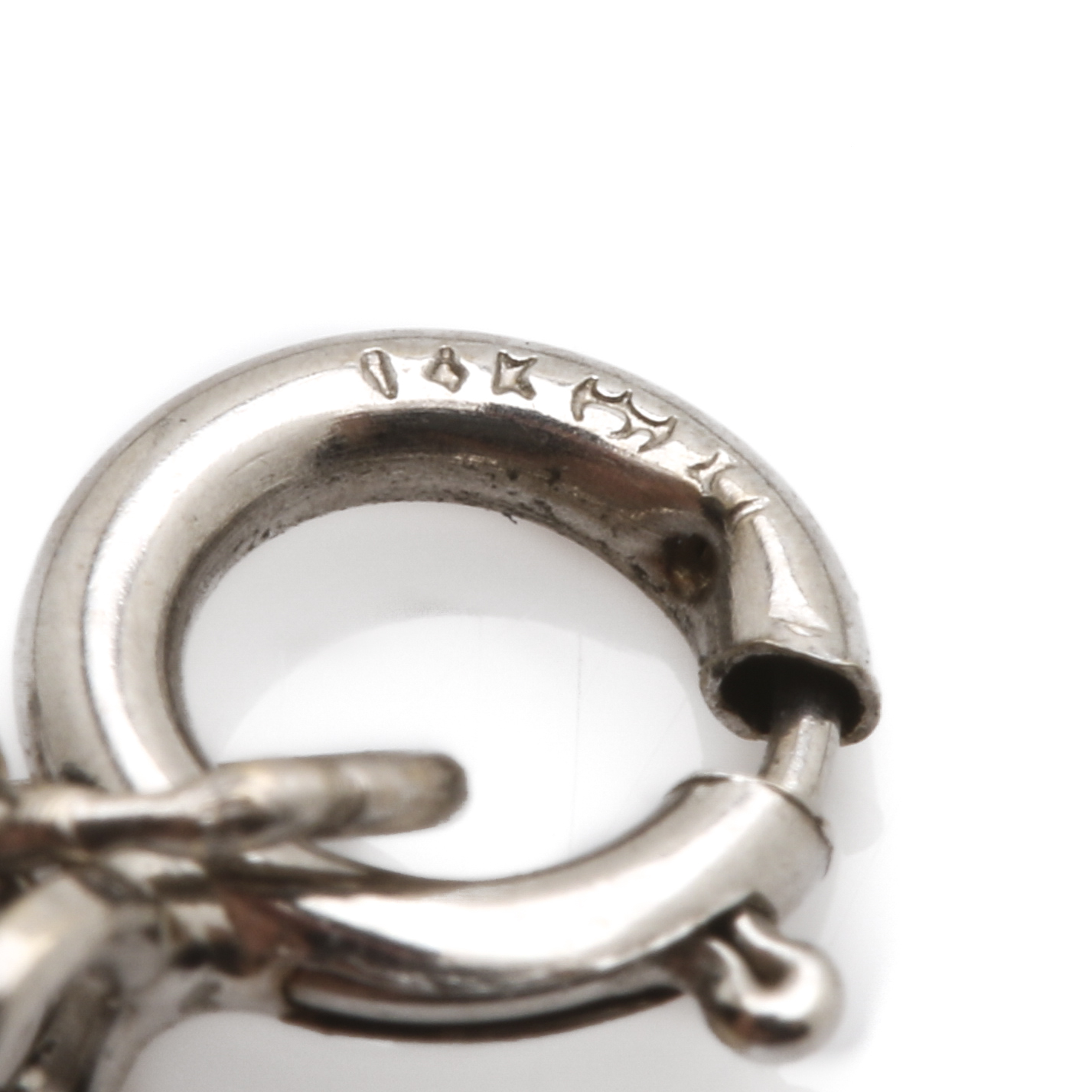 14k White Gold Diamond & Tanzanite Pendant Necklace