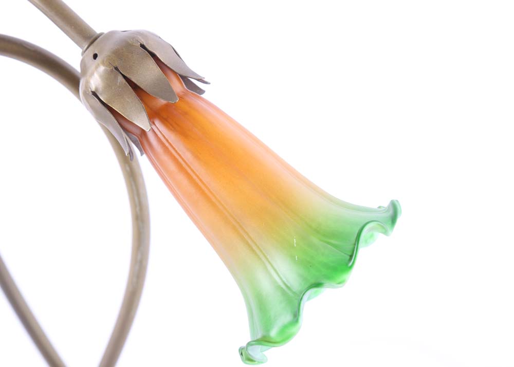 Tiffany Style Lily Accent Lamp