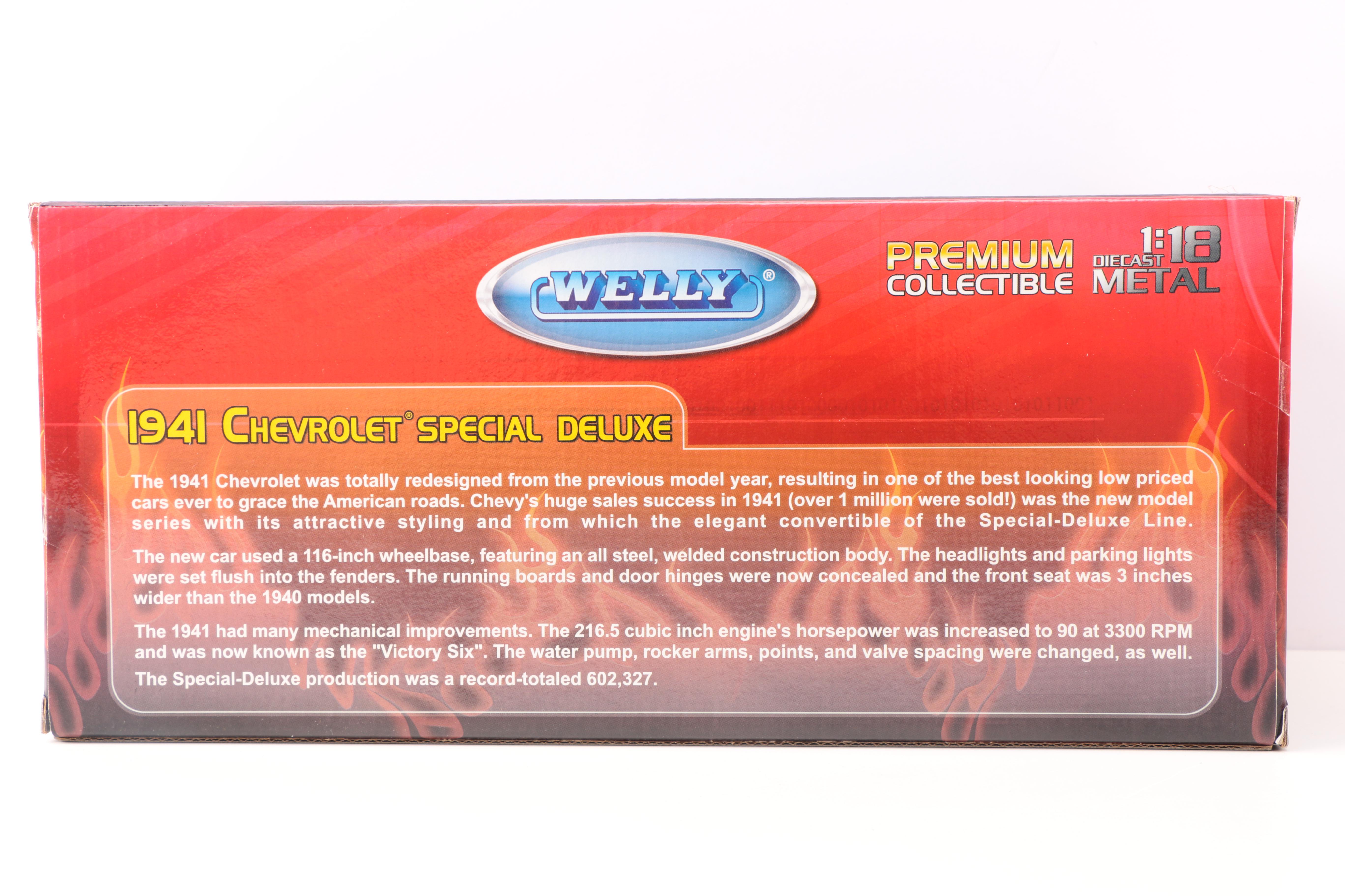 Pair of 1:18 Scale Die Cast Metal Cars