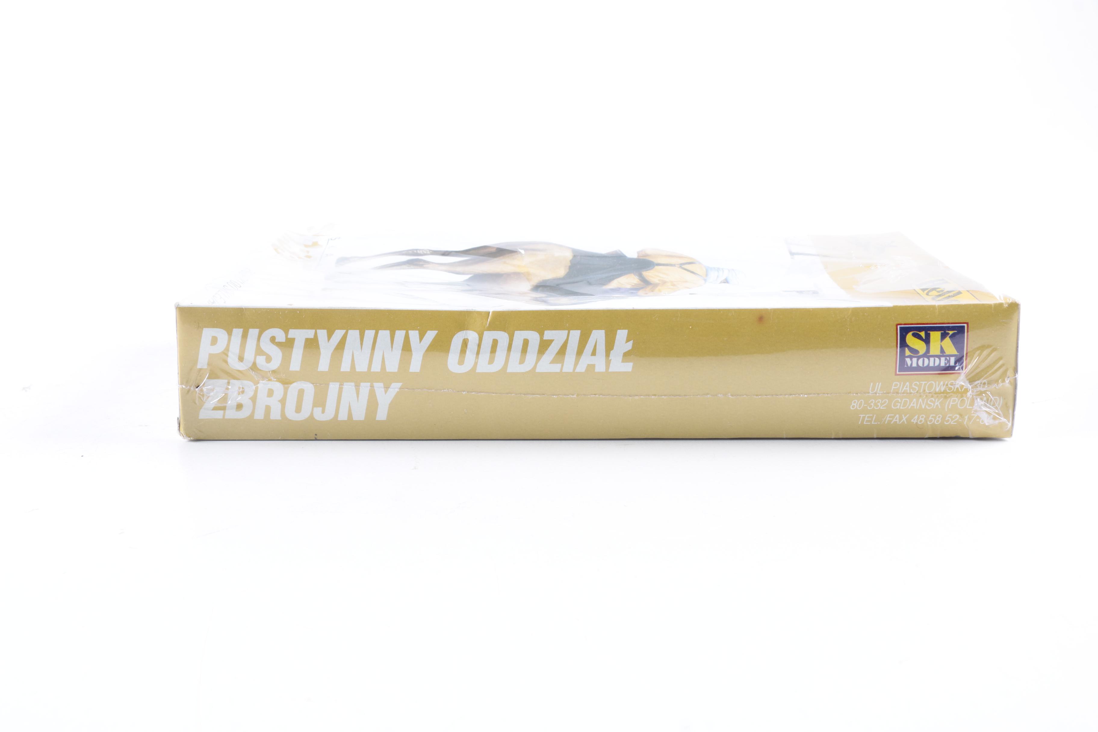 Polish Heller Scale Model "Pustynny Oddzial Zbrojny"