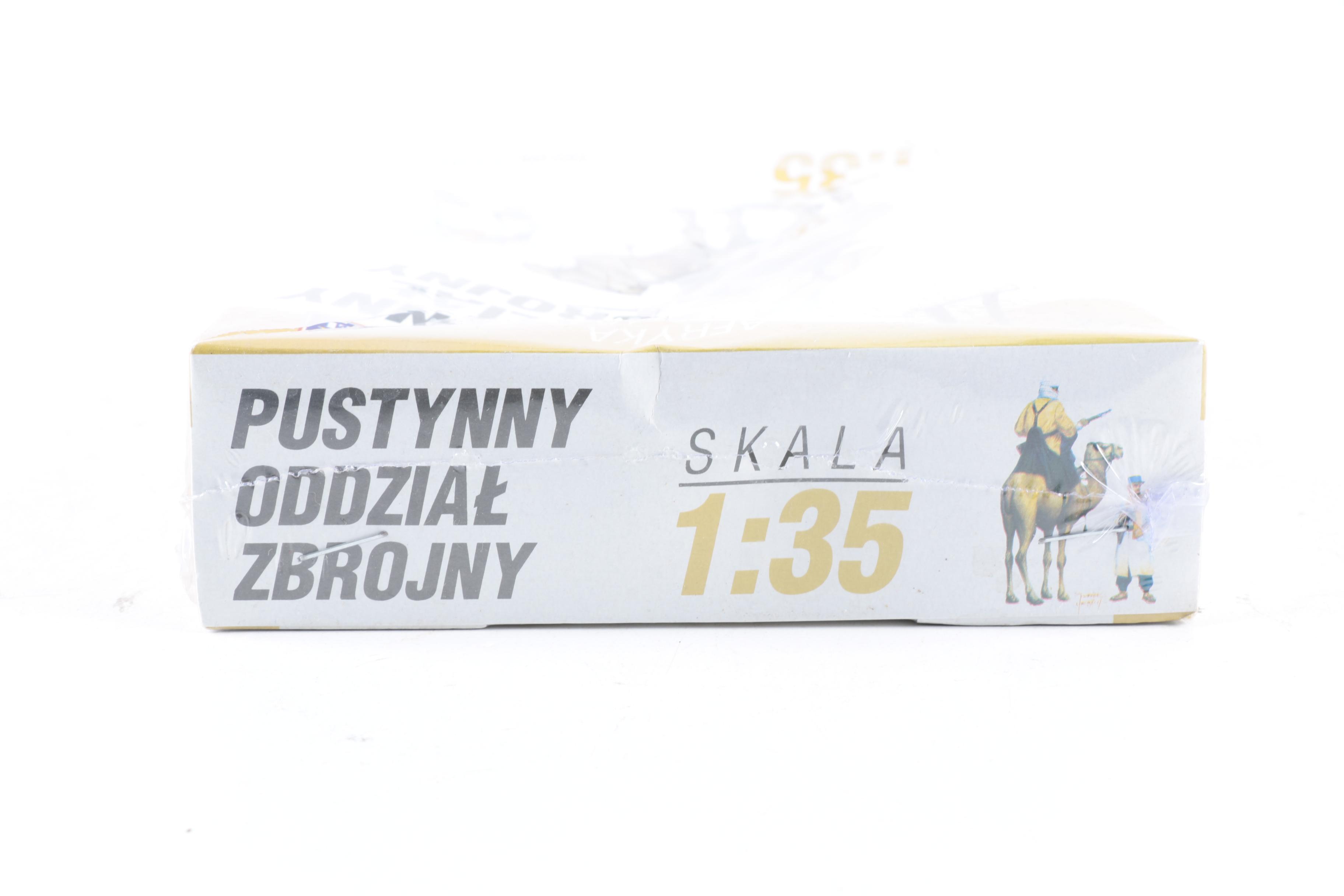 Polish Heller Scale Model "Pustynny Oddzial Zbrojny"