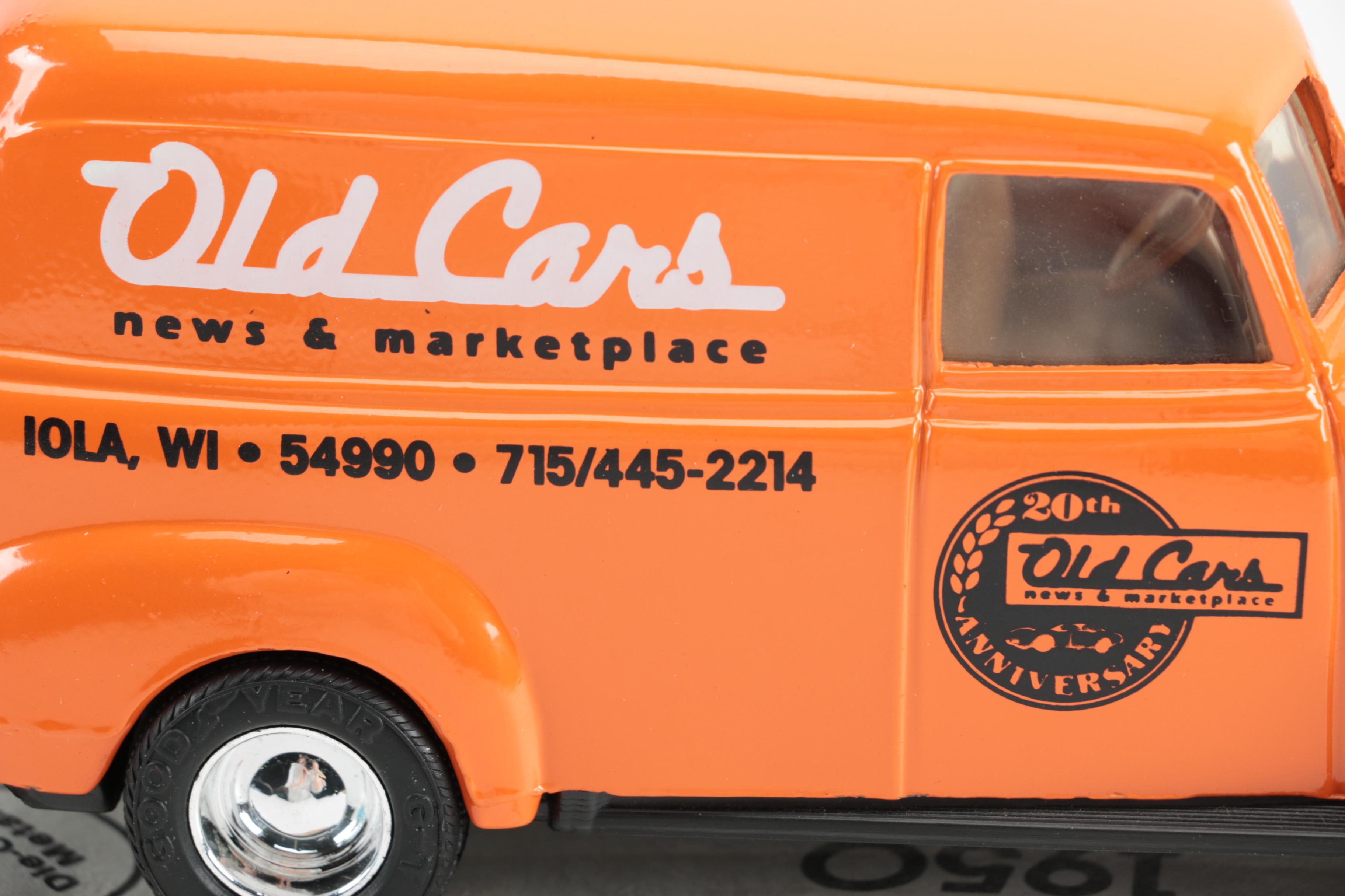 ERTL Model 1950 Panel Truck Banks