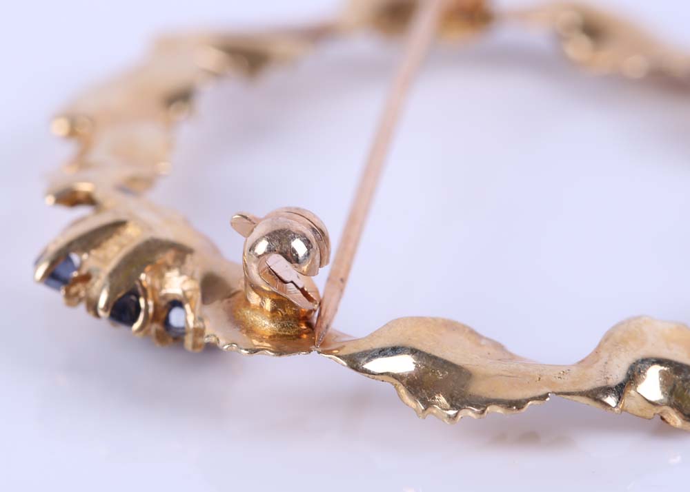 14K Yellow Gold and Sapphire Pin