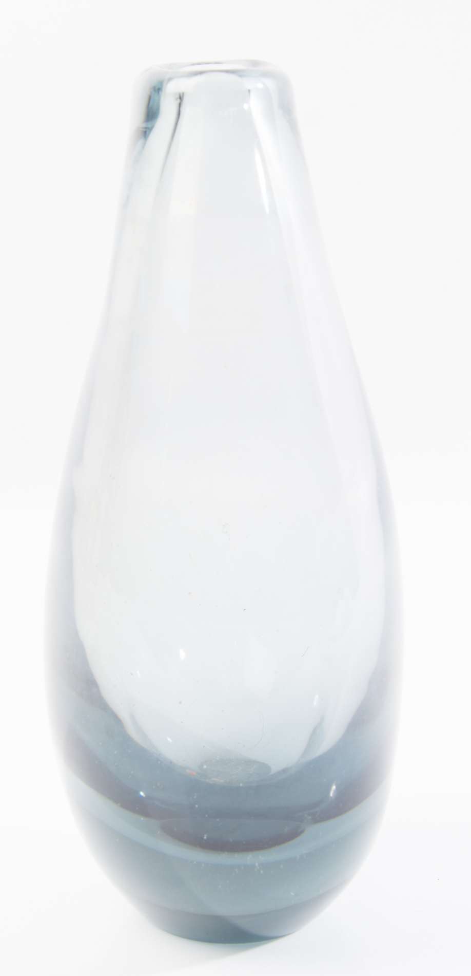 V. Lindstrand Signed Art Glass Vase