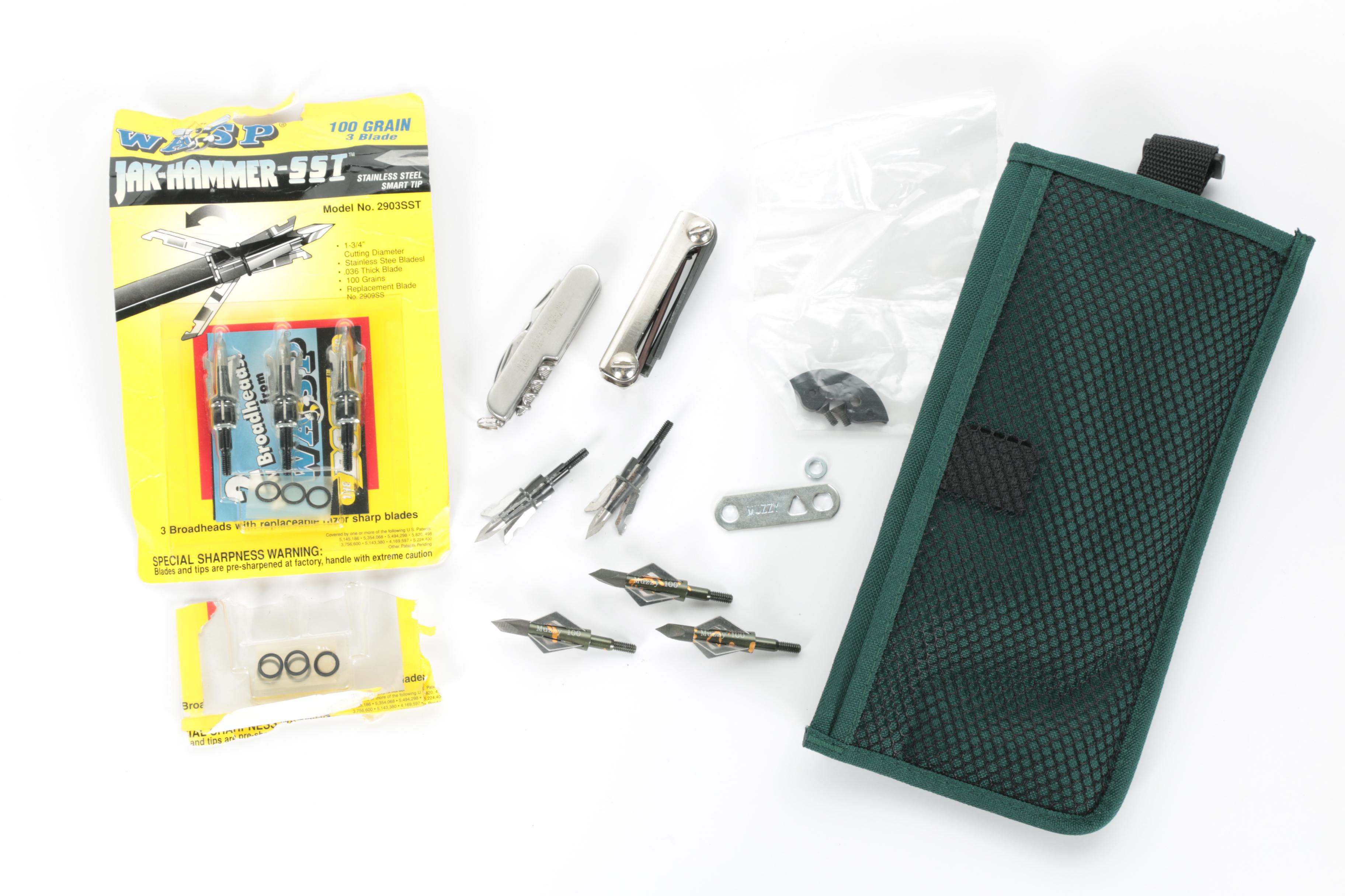 PSE Diamondback Compound Bow with Arrows and Case