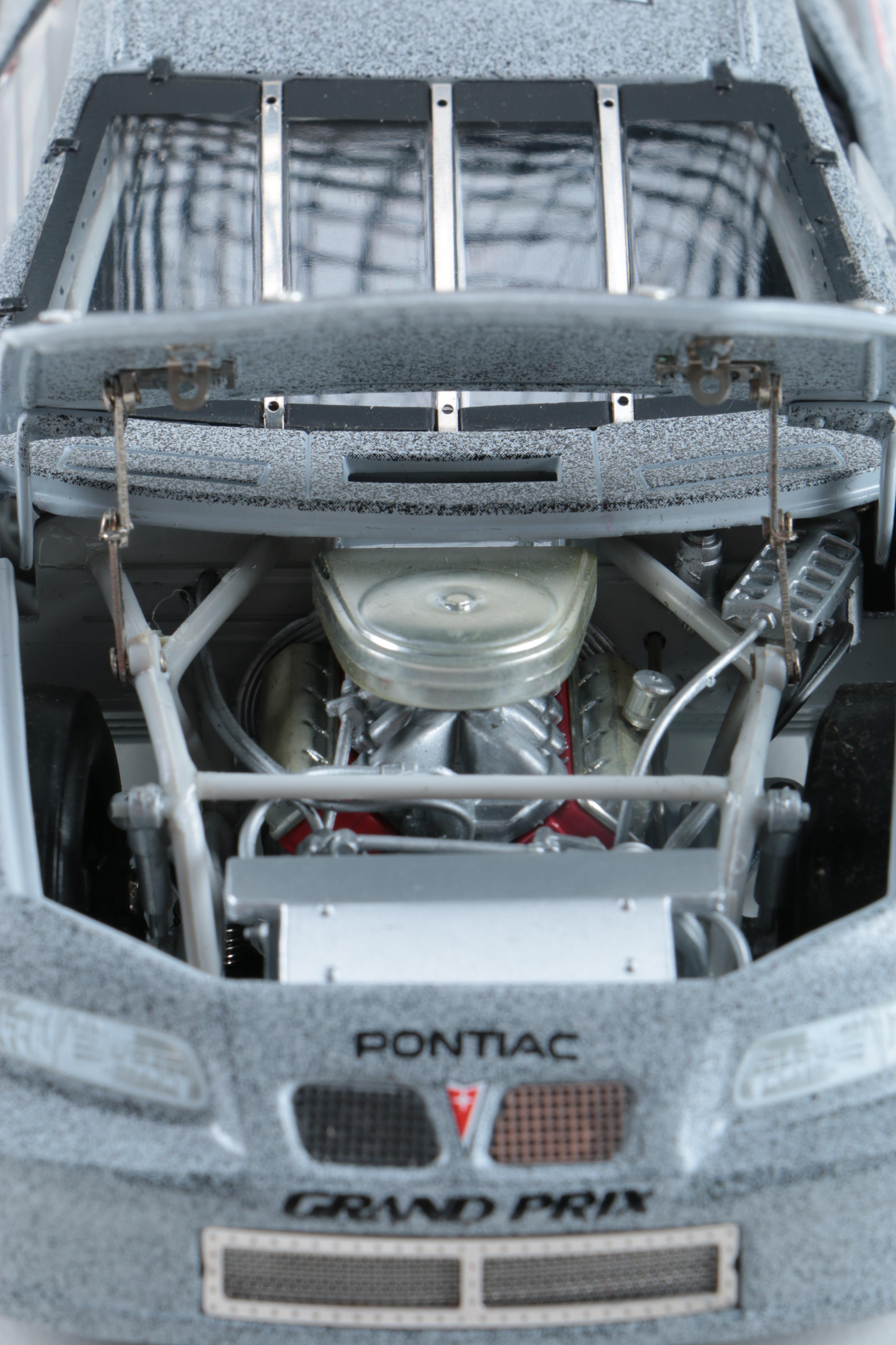 Monogram 1:24 Racing Model Car Kits and Action 1:24 Die Cast Cars