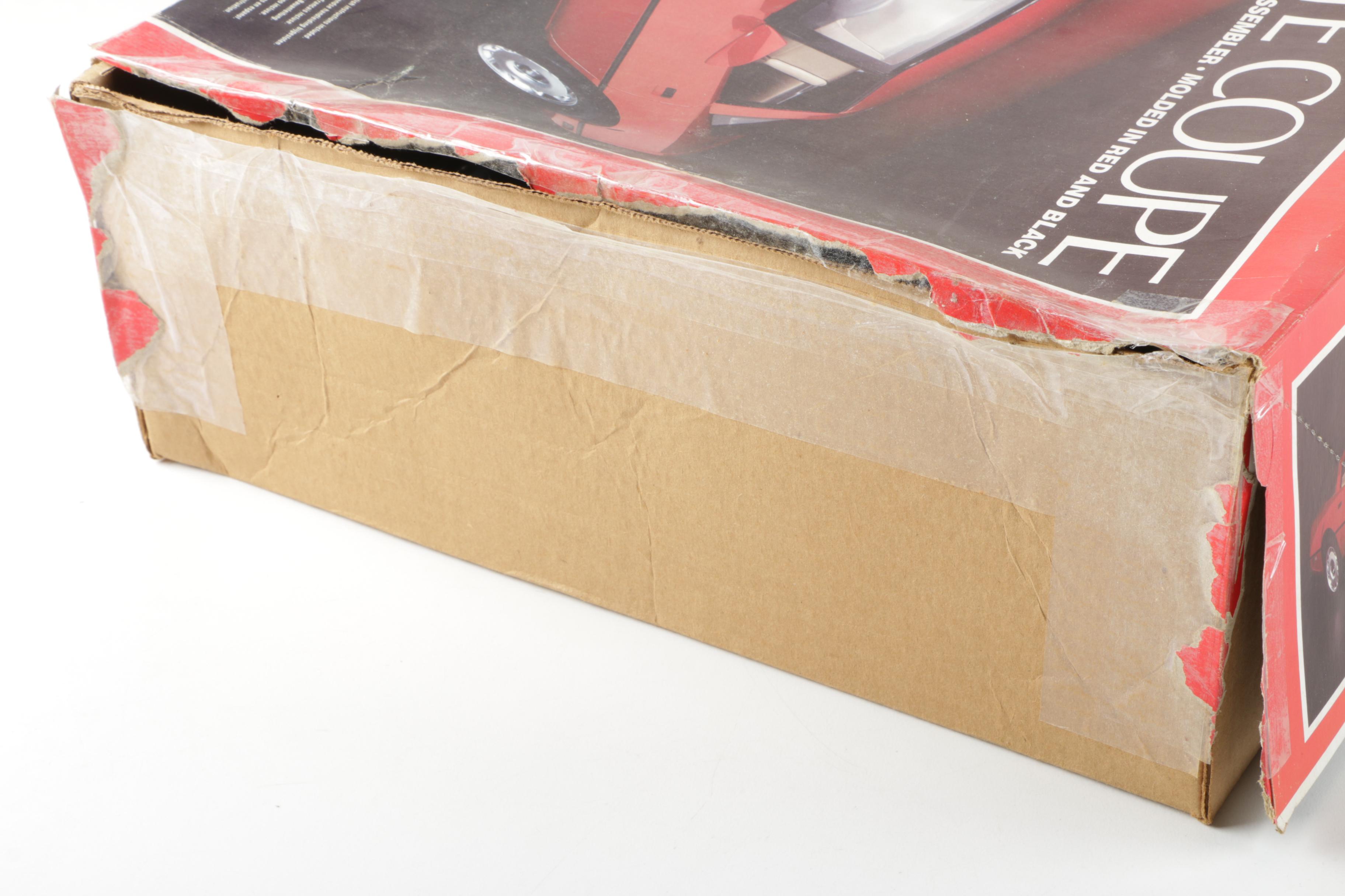 1985 Corvette Coupe 1:8 Scale Model Kit by Monogram