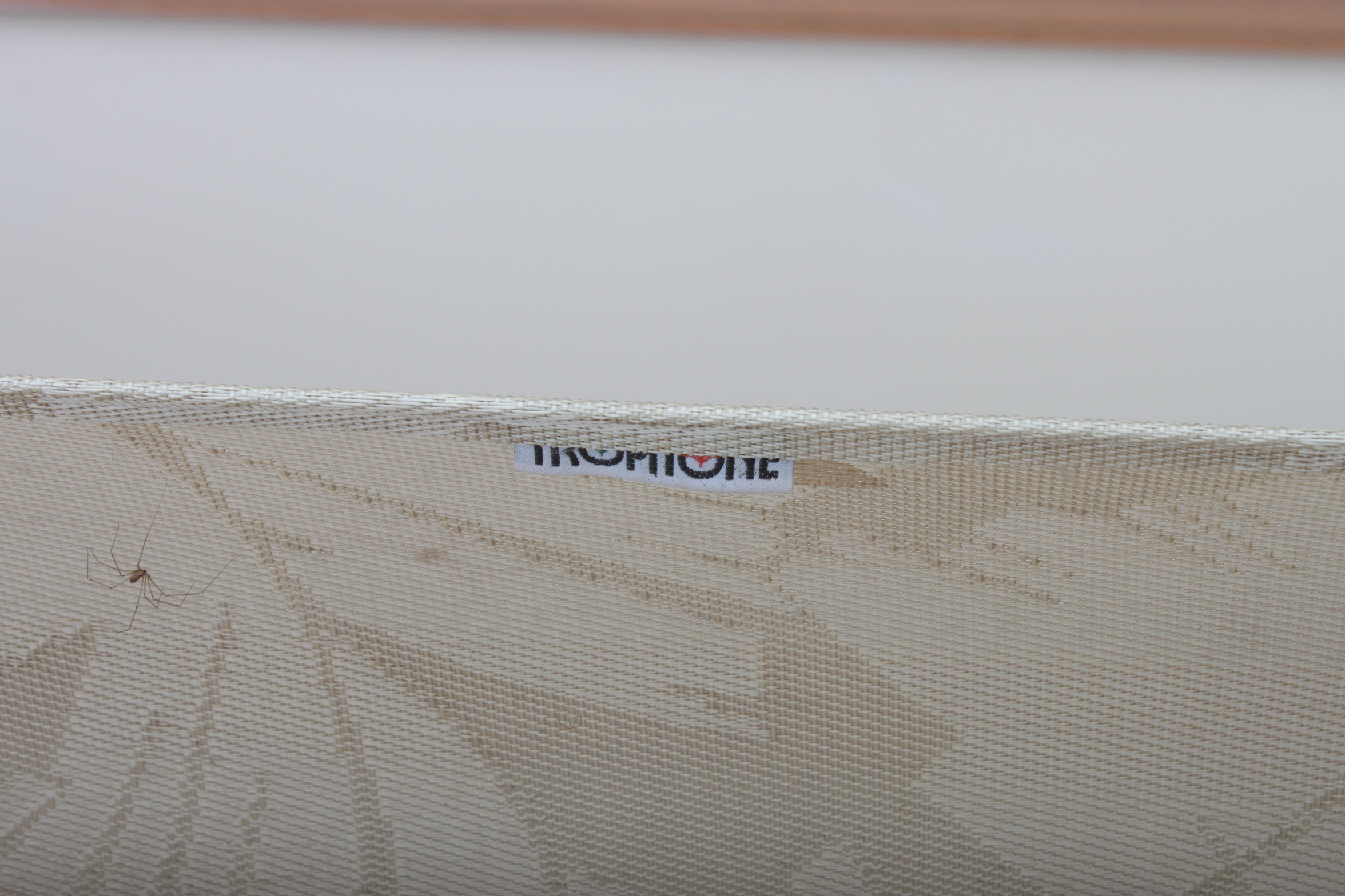 Tropitone Patio Lounge Chair and Side Table