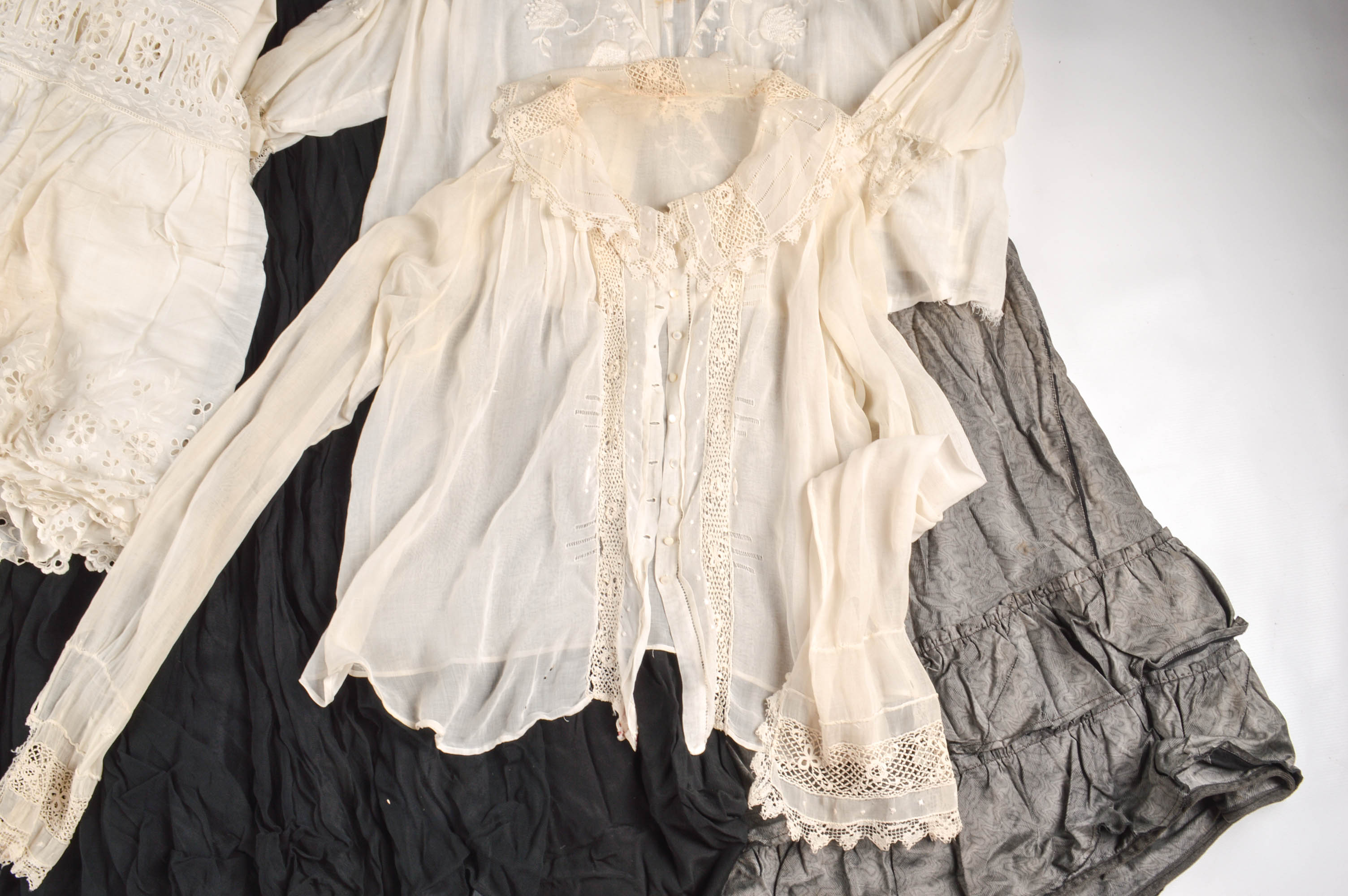 Women's Victorian Clothing