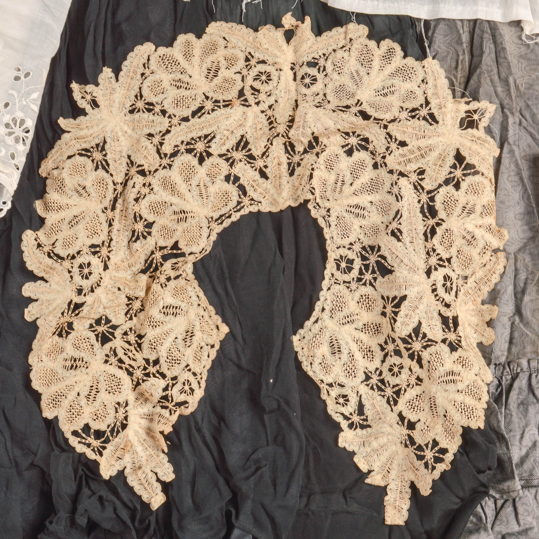 Women's Victorian Clothing