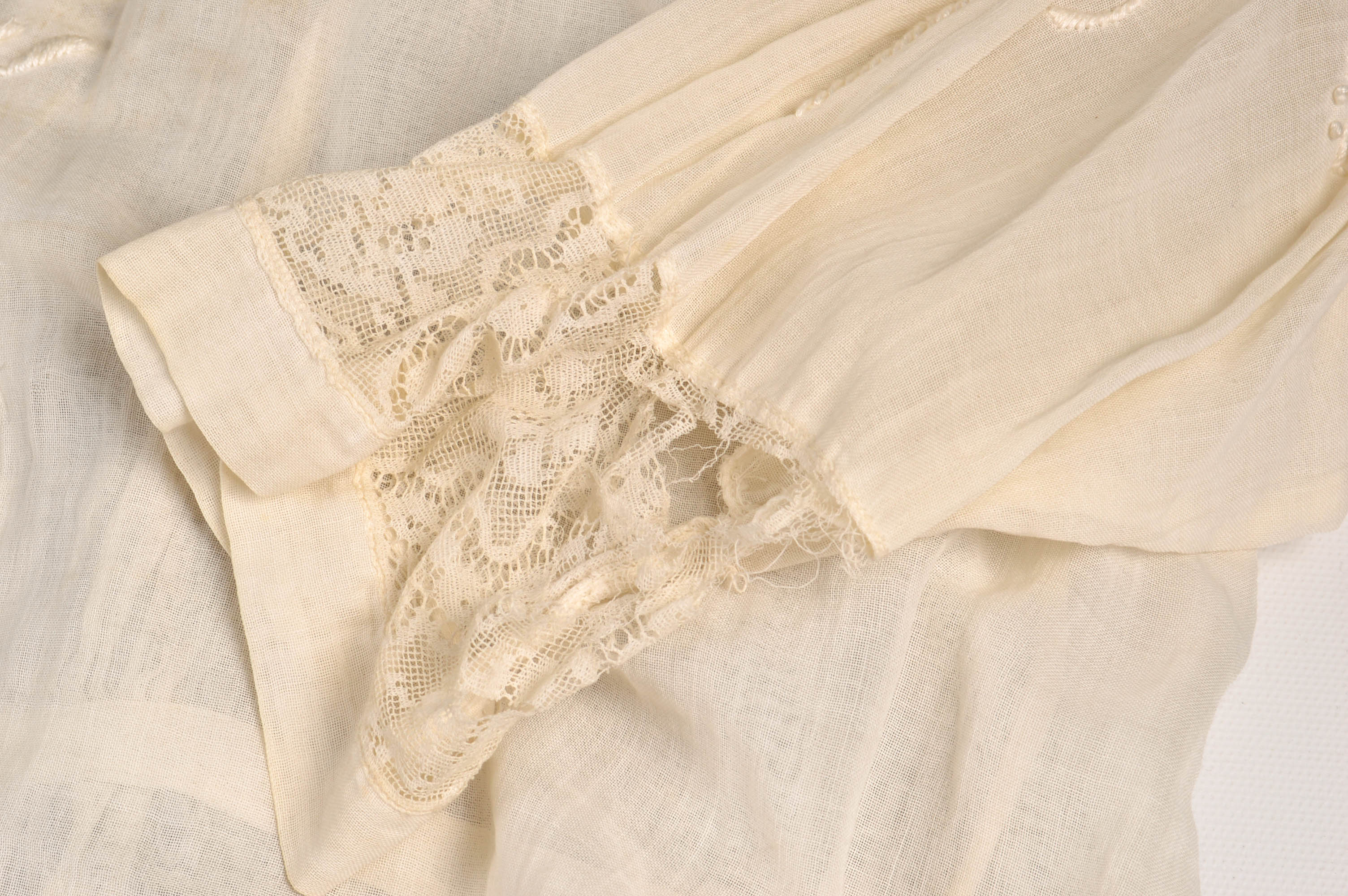 Women's Victorian Clothing