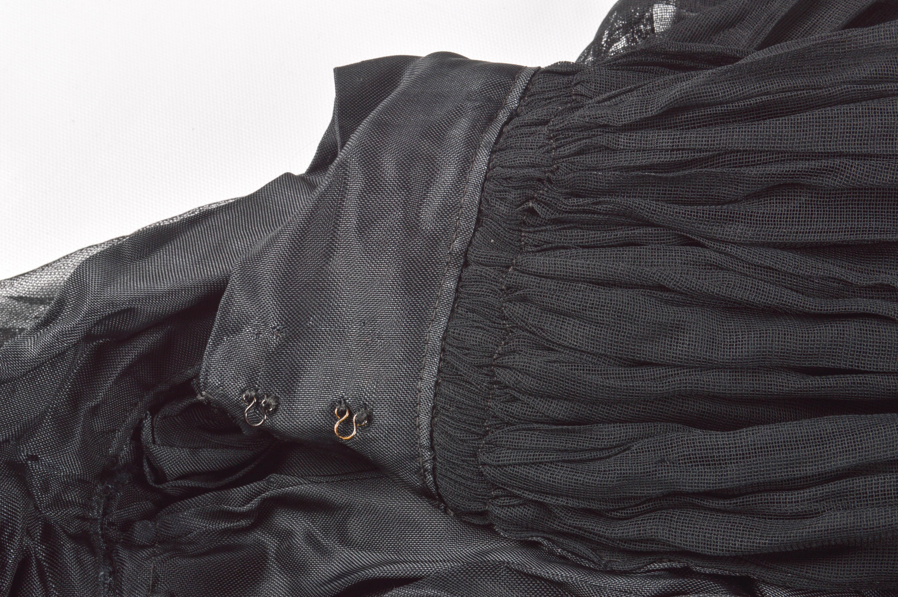 Women's Victorian Clothing