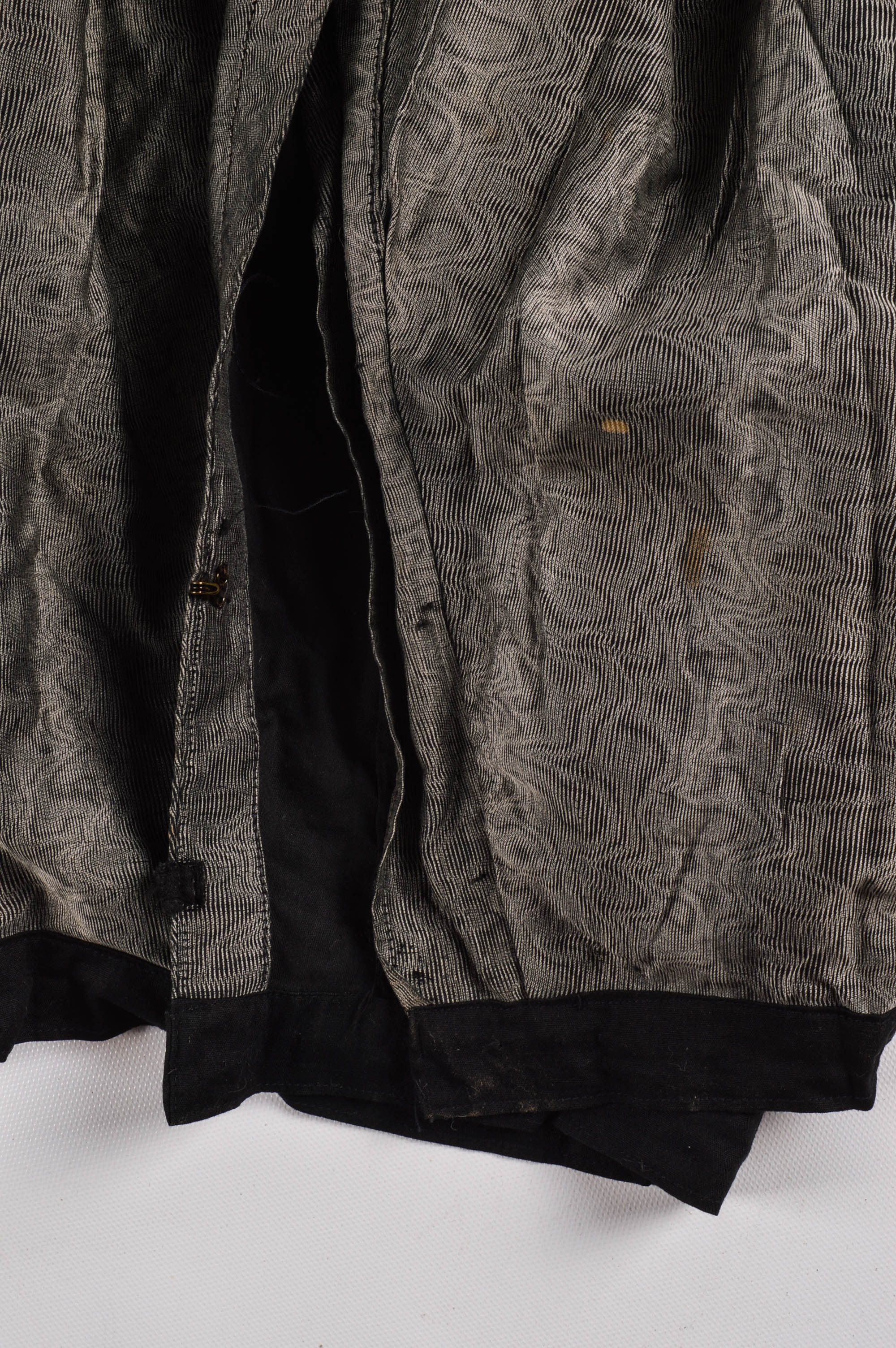 Women's Victorian Clothing