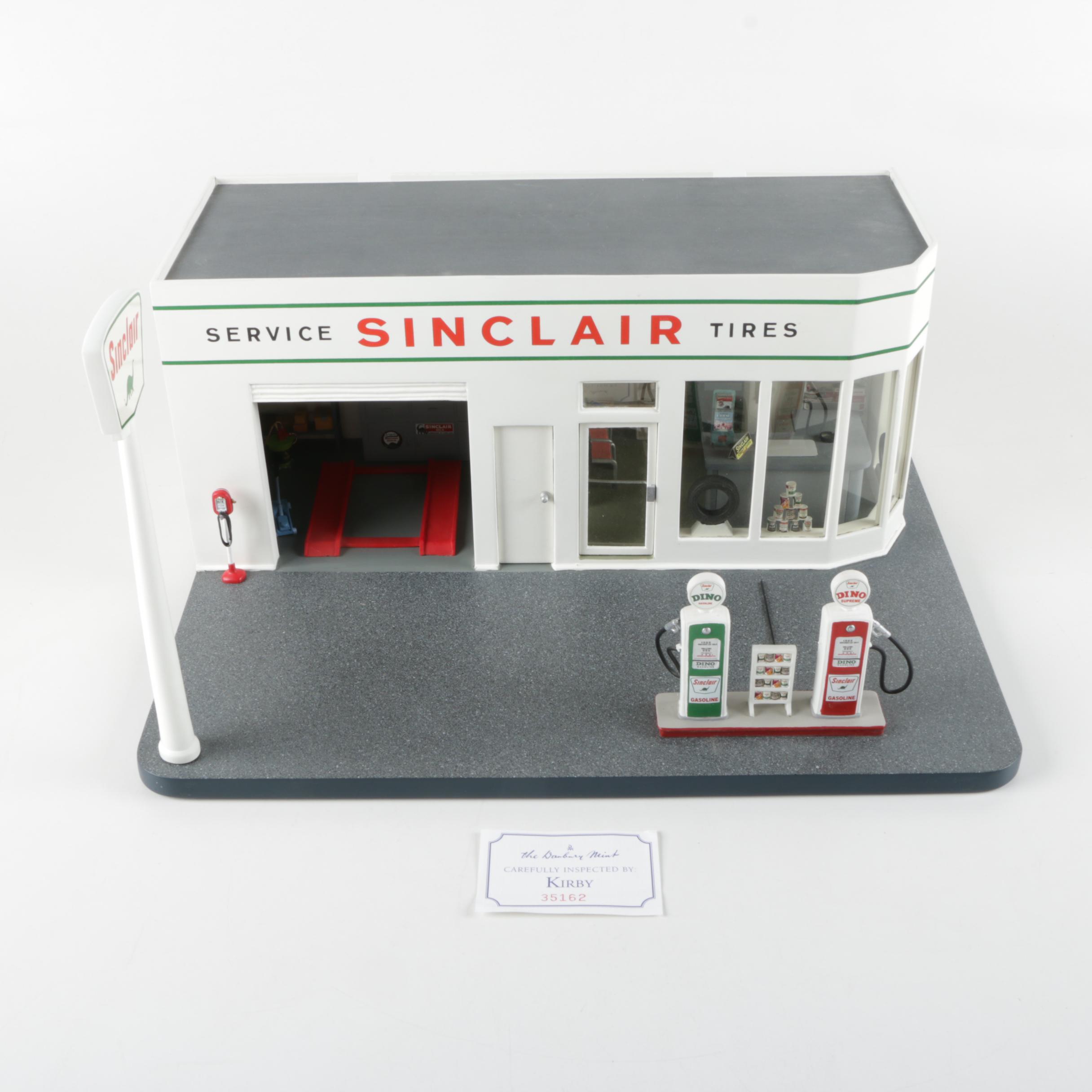 Danbury Mint 1:24-Scale Sinclair Gas Station Display
