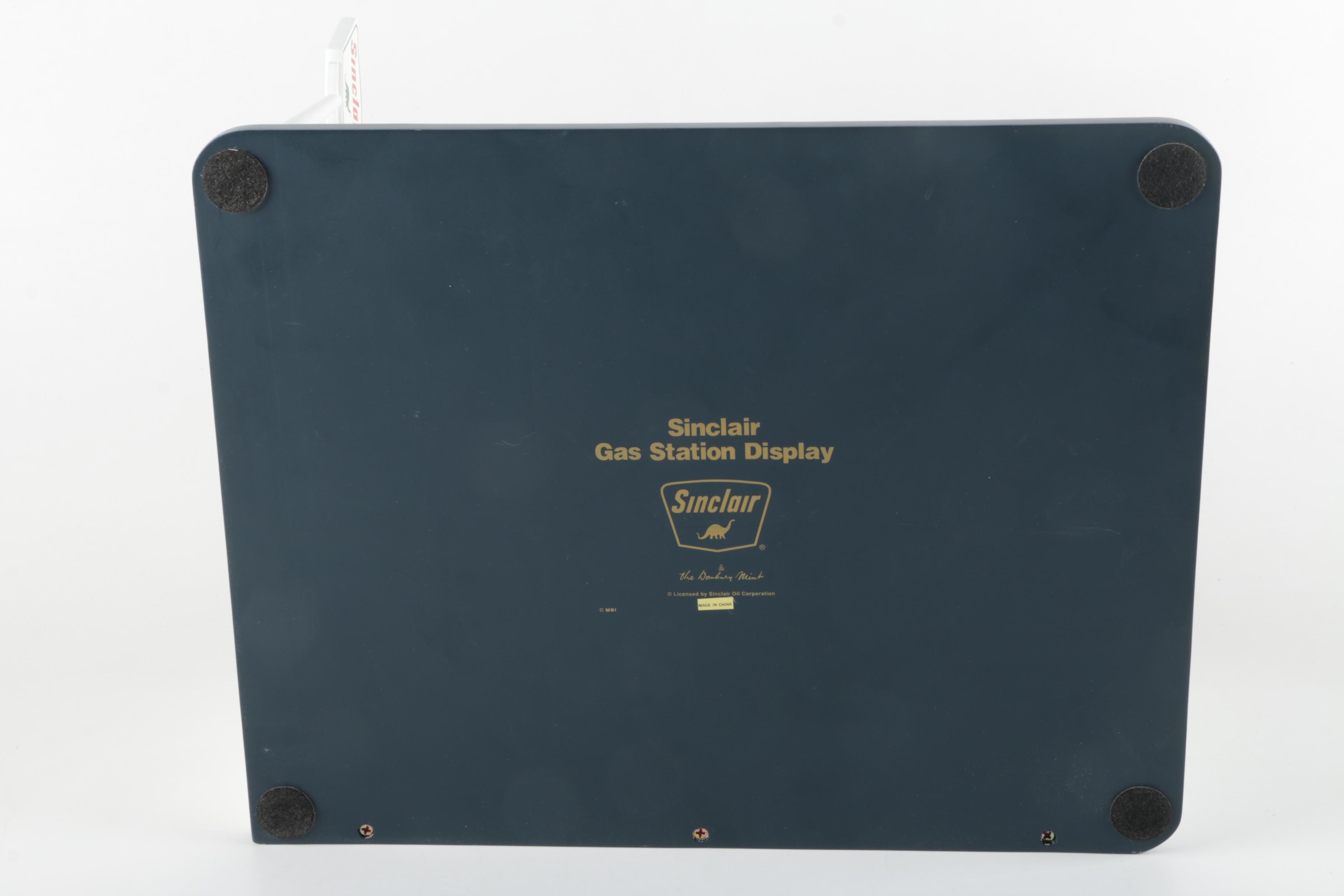 Danbury Mint 1:24-Scale Sinclair Gas Station Display