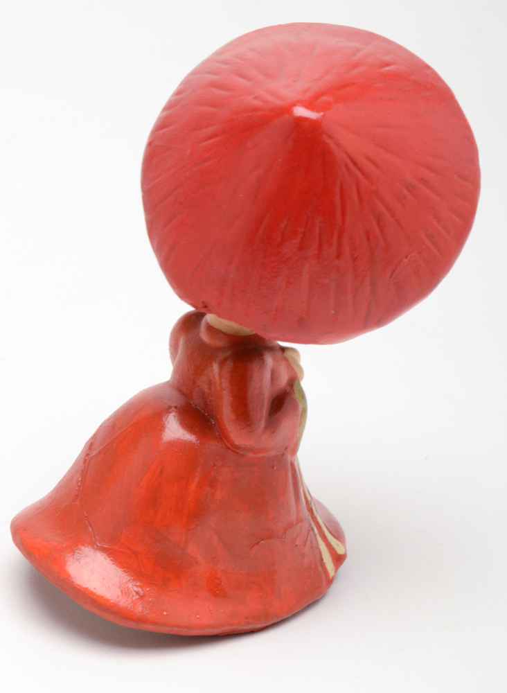 1960s Asian "Kiss Me" Bobbleheads