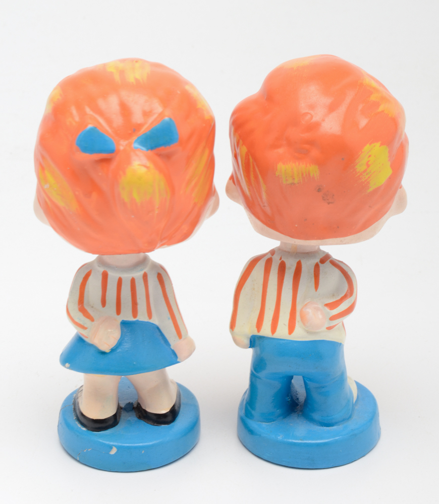 1963 New York World's Fair "Kiss Me" Bobbleheads
