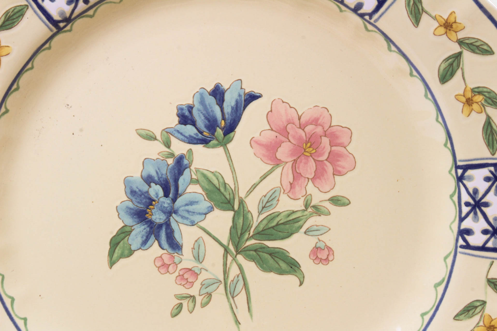 Mikasa Country Classics "Le Jardin" Dinnerware
