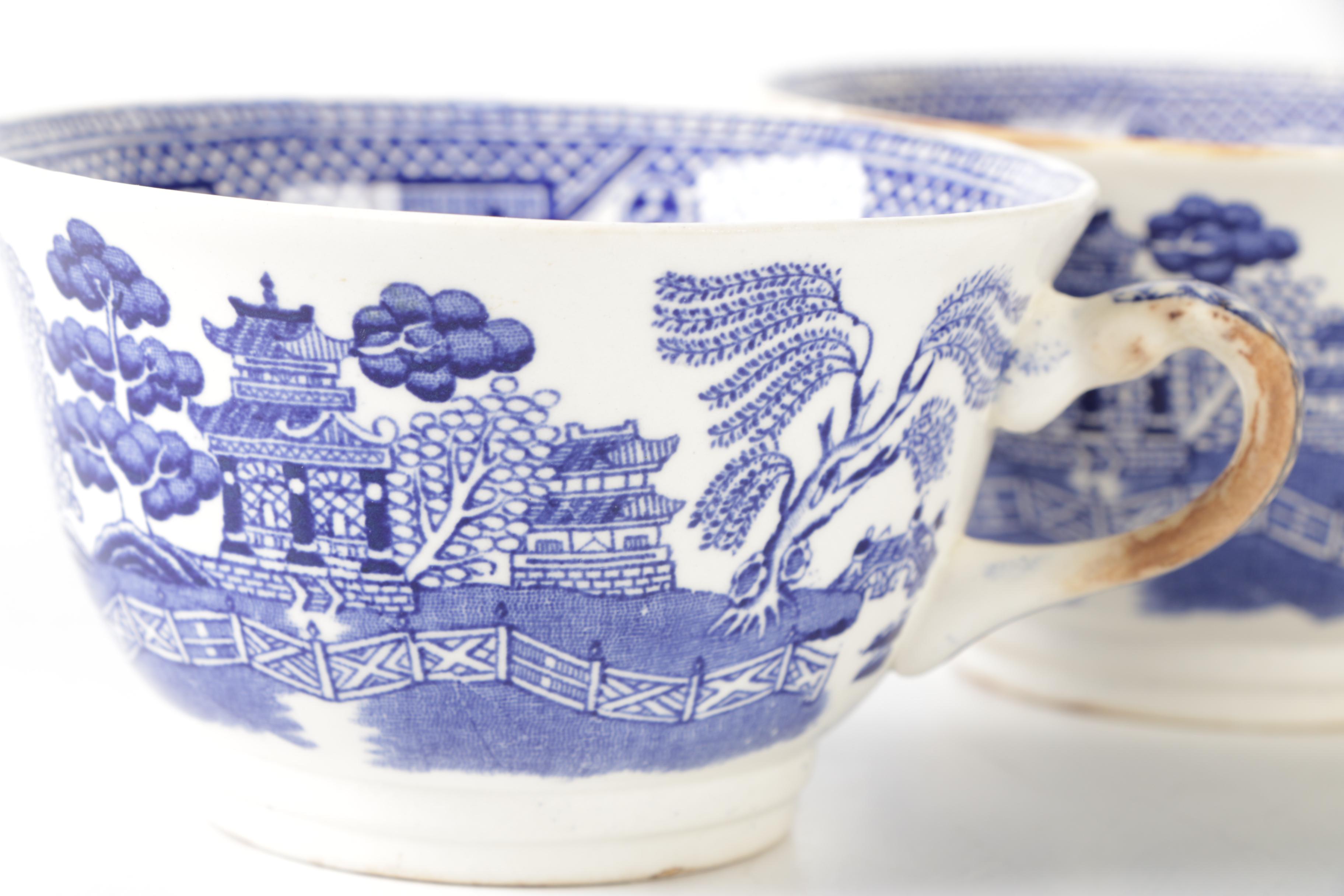 Vintage Post WWII Tea Tableware Including Willoware