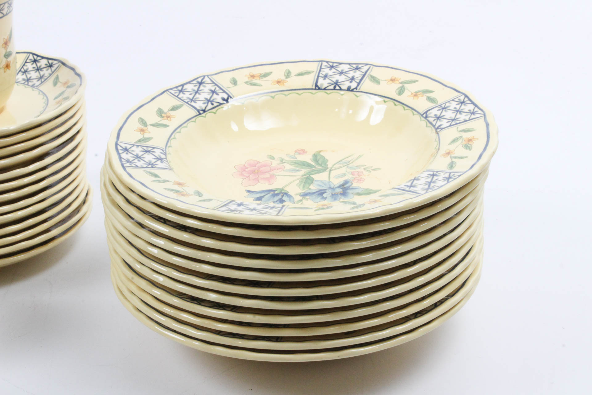 Mikasa Country Classics "Le Jardin" Dinnerware