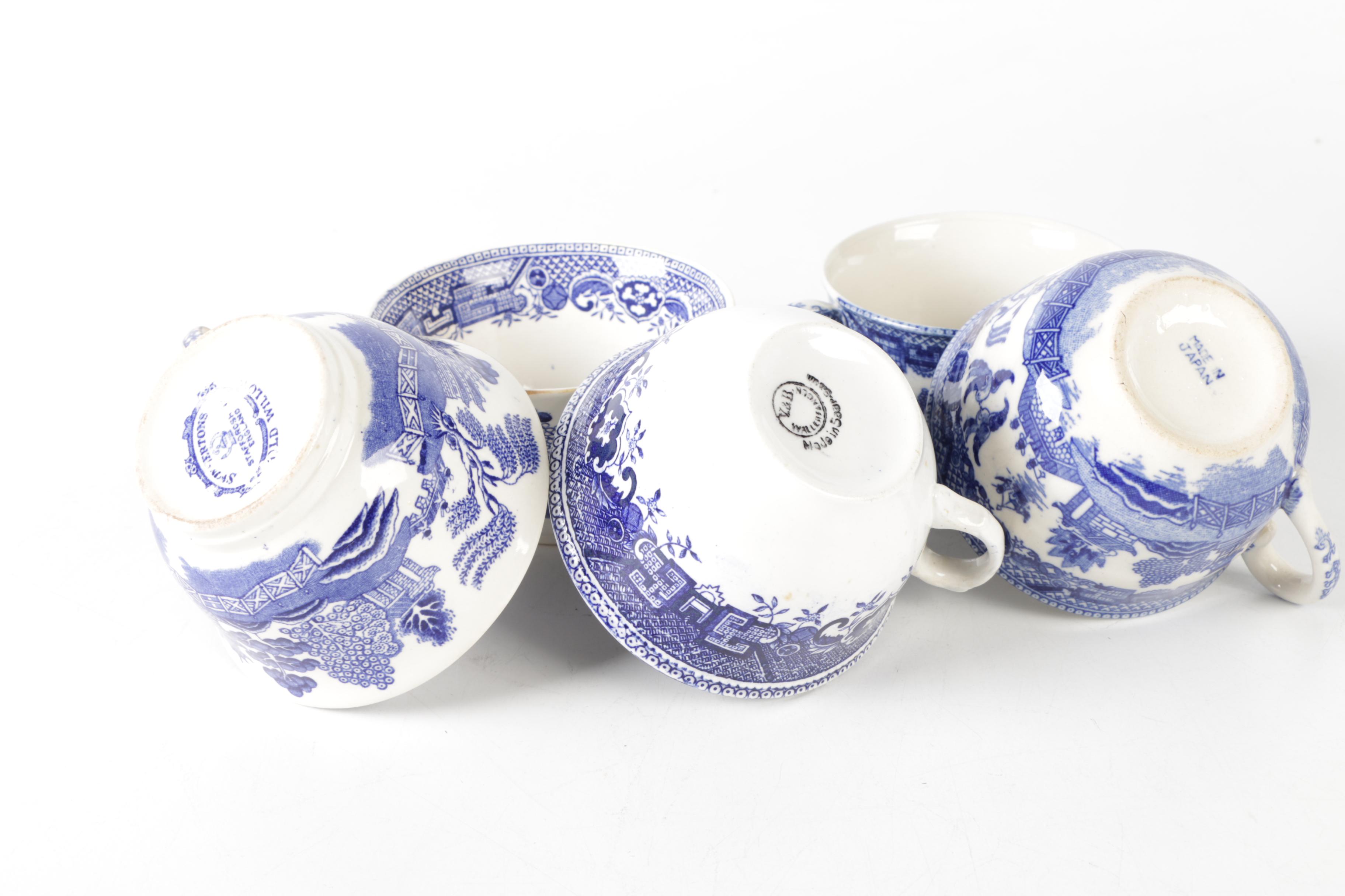 Vintage Post WWII Tea Tableware Including Willoware