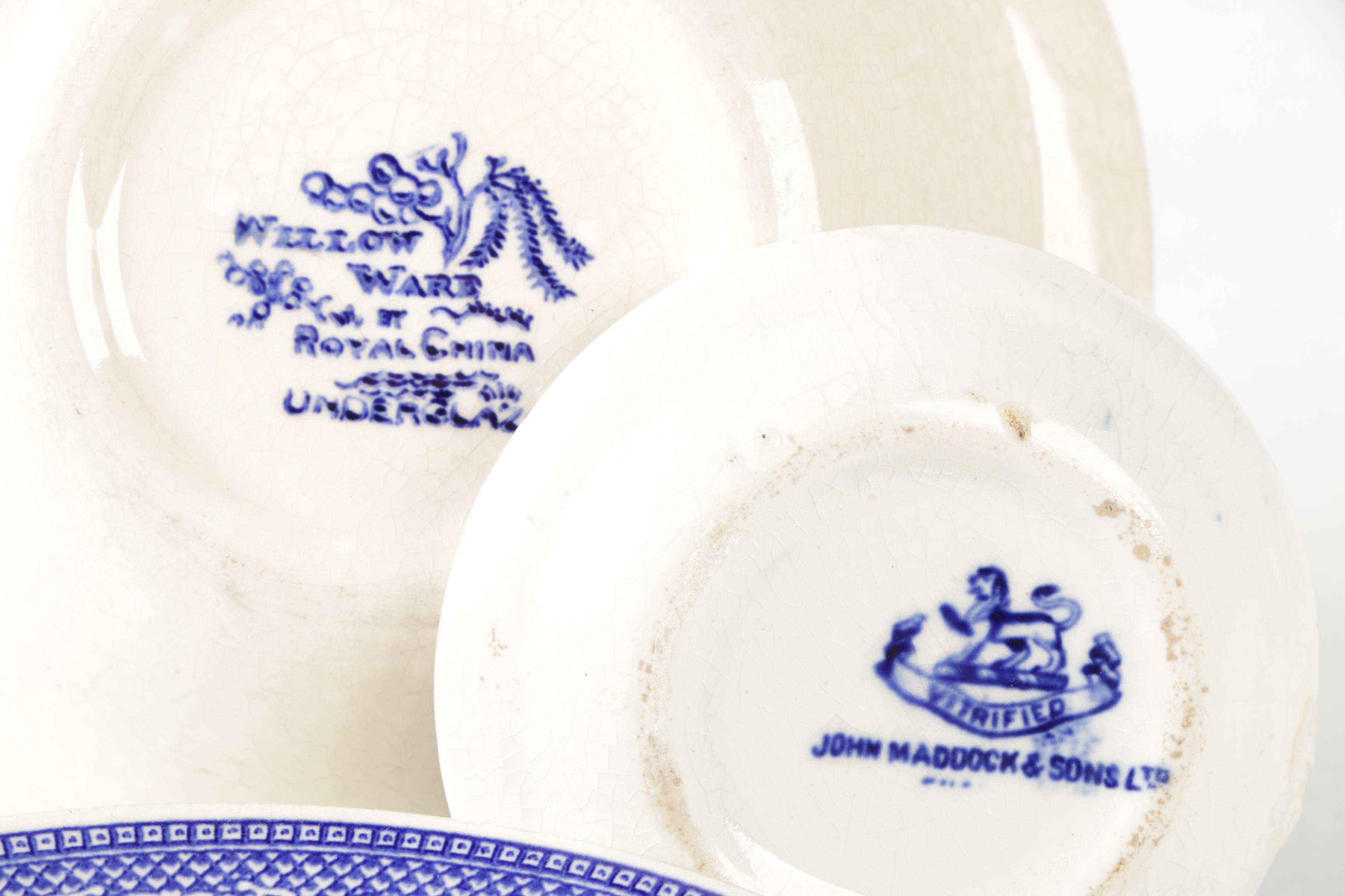 Vintage Post WWII Tea Tableware Including Willoware