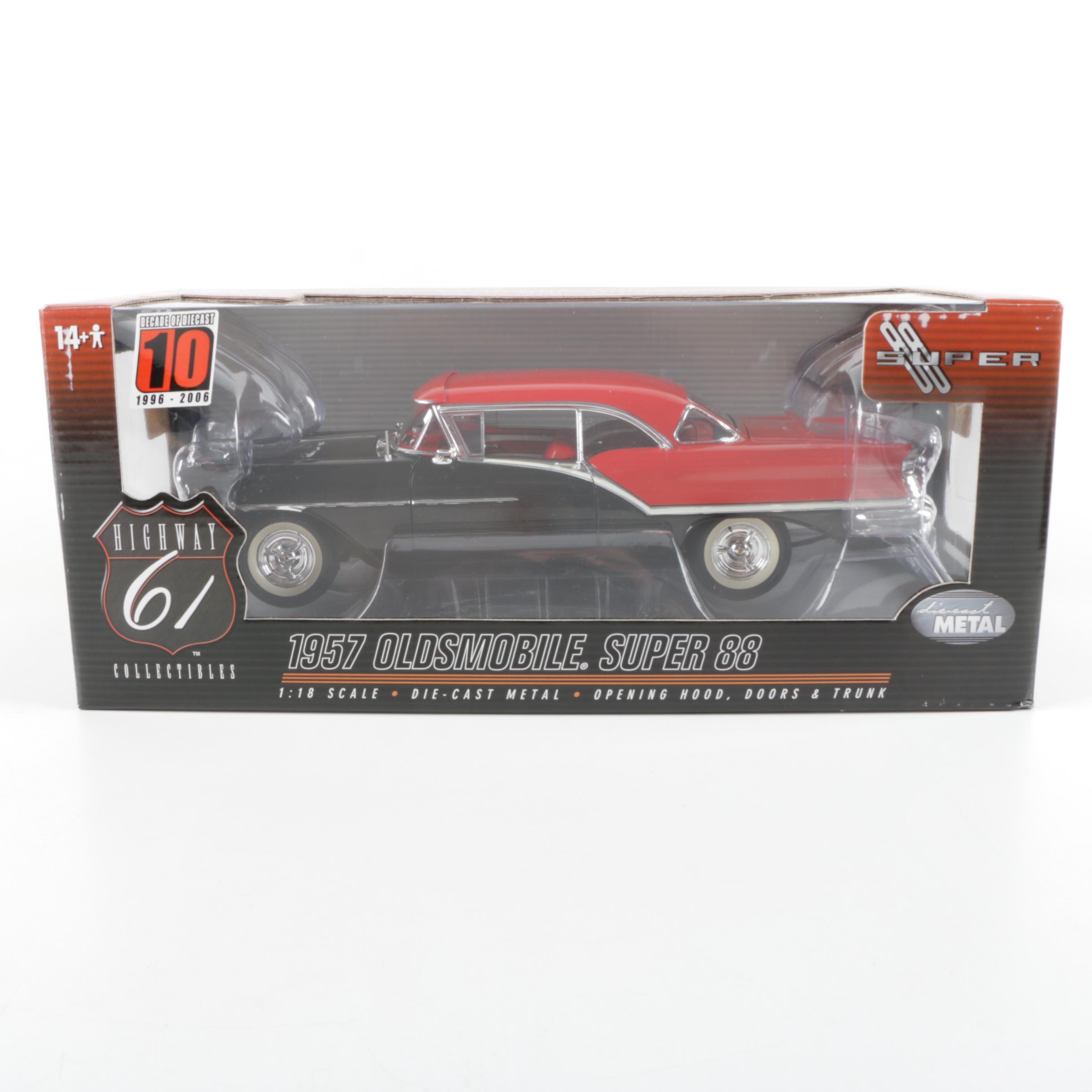 Highway 61 1957 Oldsmobile Super 88 Die-Cast Car