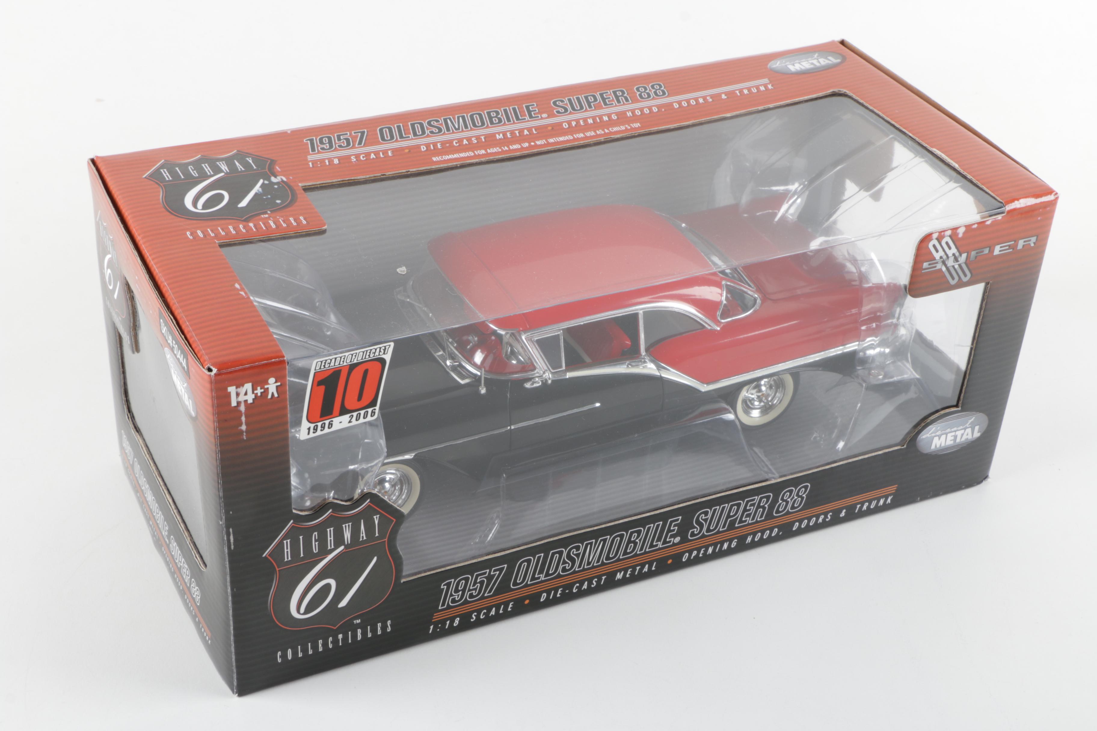 Highway 61 1957 Oldsmobile Super 88 Die-Cast Car