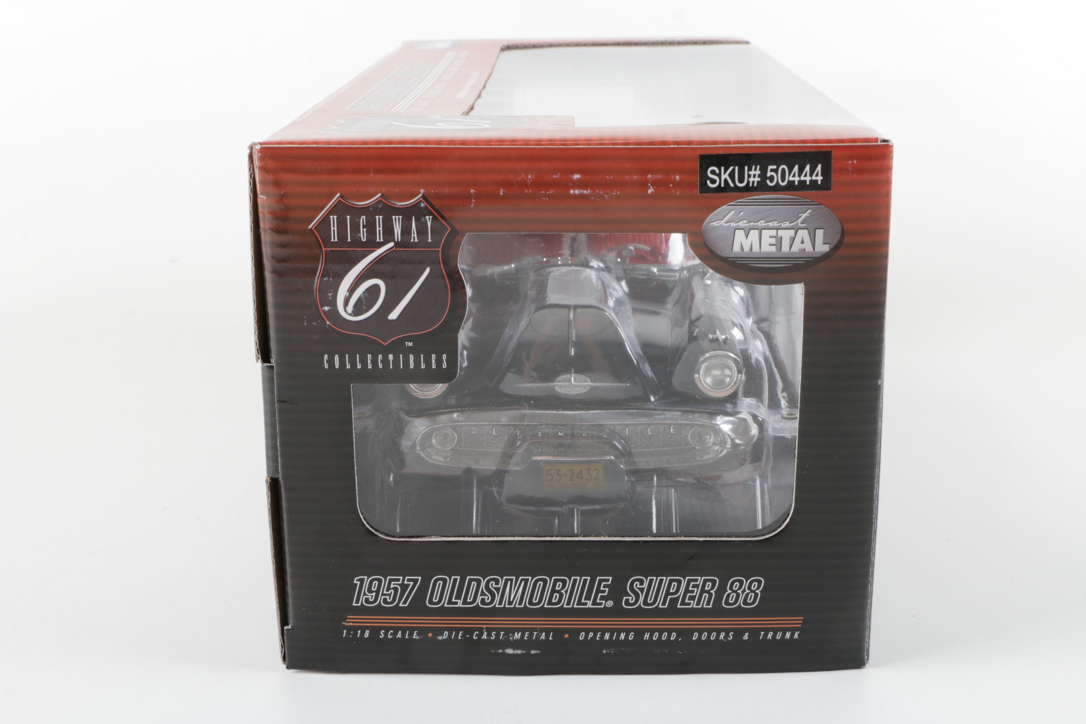 Highway 61 1957 Oldsmobile Super 88 Die-Cast Car