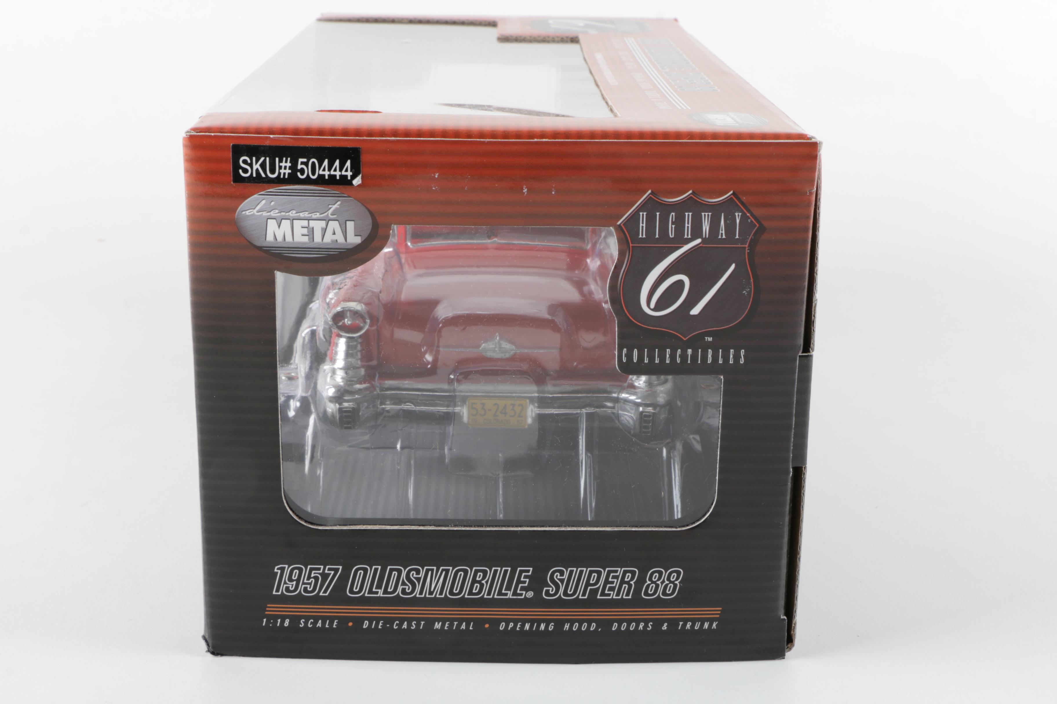 Highway 61 1957 Oldsmobile Super 88 Die-Cast Car