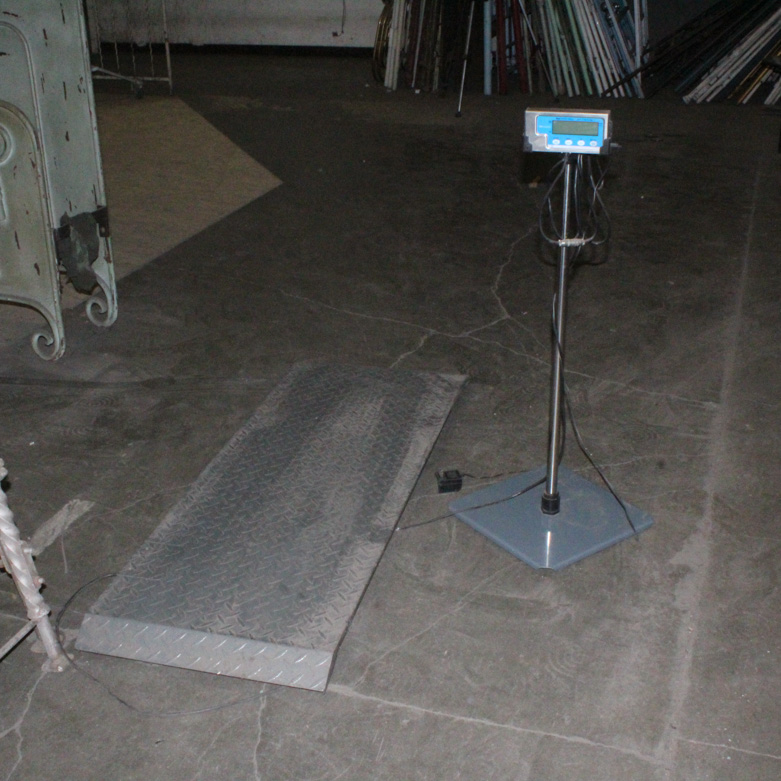 Brecknell PS1000 Digital Floor Scale with Indicator Stand