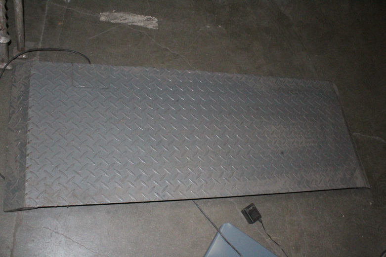 Brecknell PS1000 Digital Floor Scale with Indicator Stand