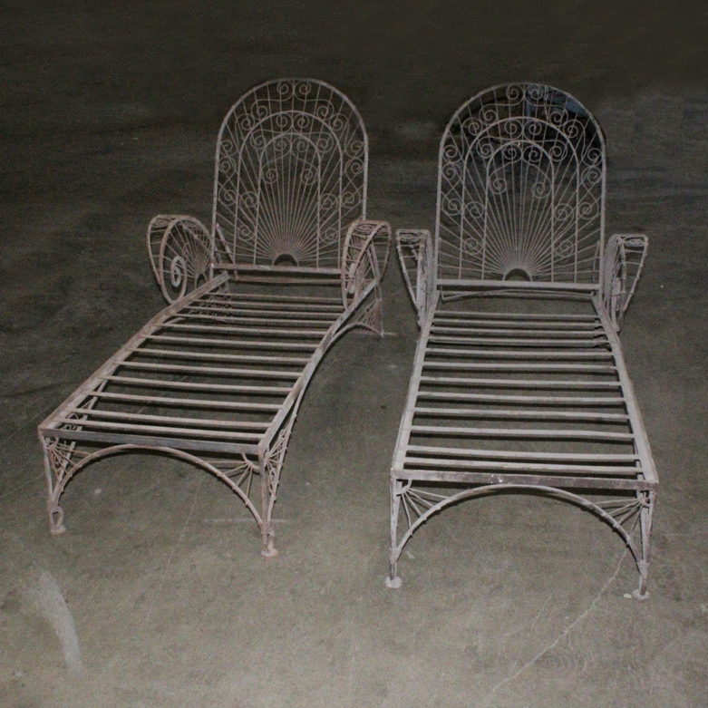 Set of Two Metal Patio Lounge Chairs