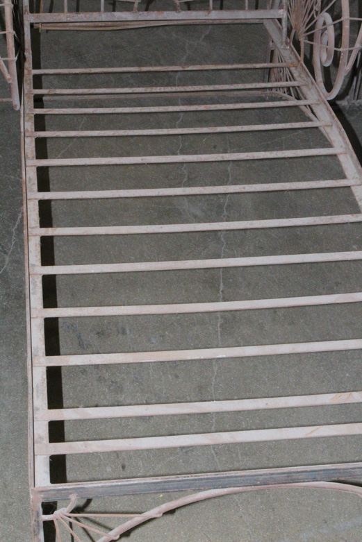 Set of Two Metal Patio Lounge Chairs