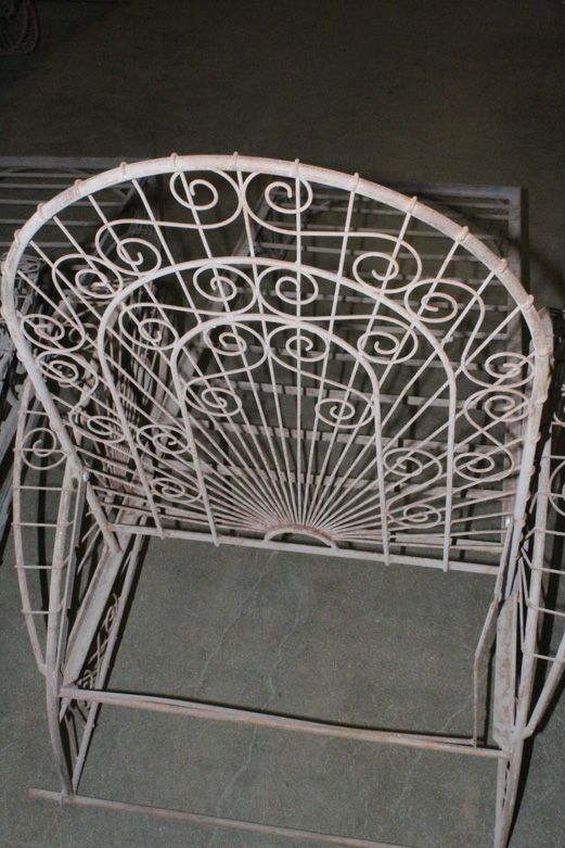 Set of Two Metal Patio Lounge Chairs