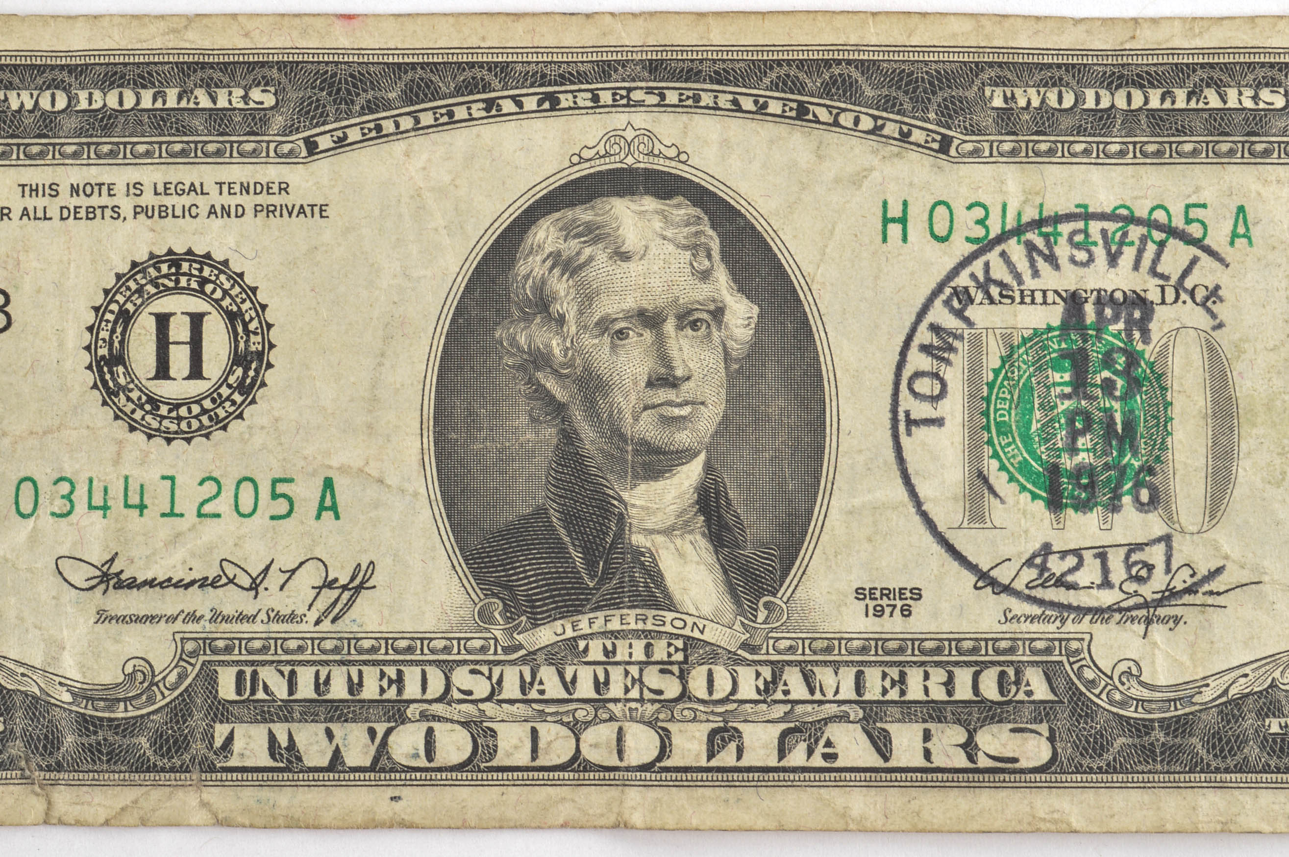 Seven 1976 United States $2 Federal Reserve Notes