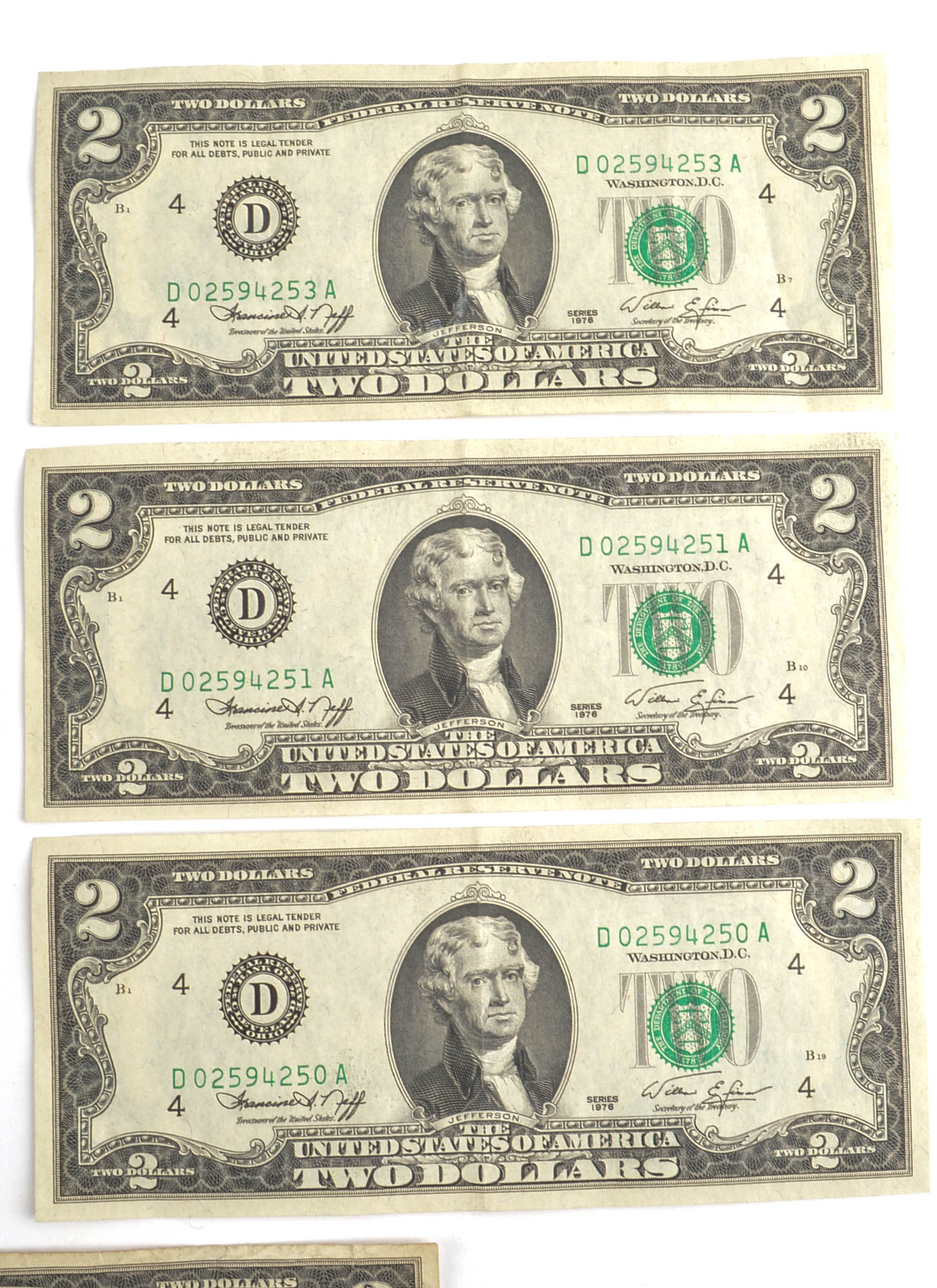 Seven 1976 United States $2 Federal Reserve Notes