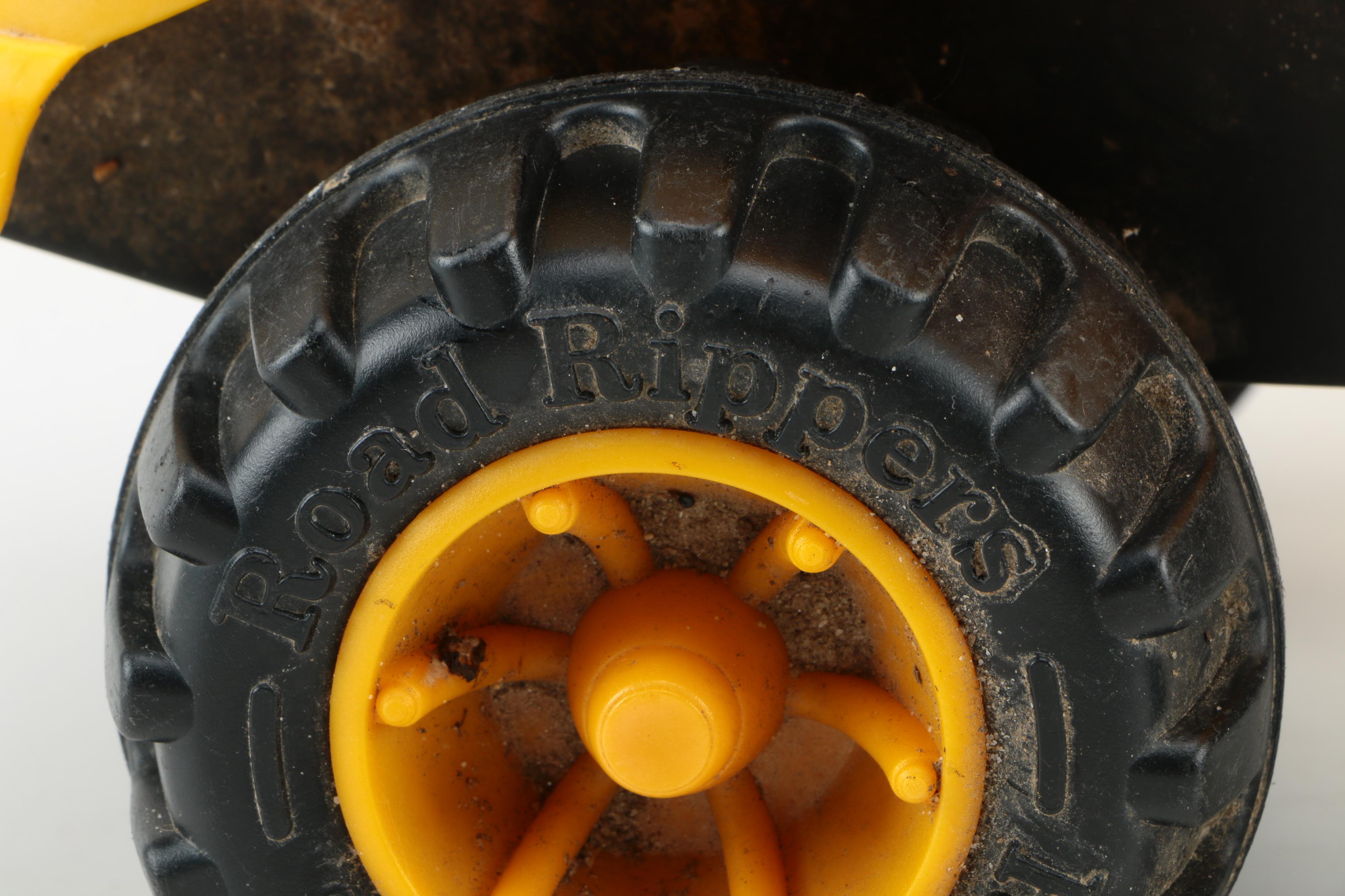 Caterpillar Toy Dump Truck