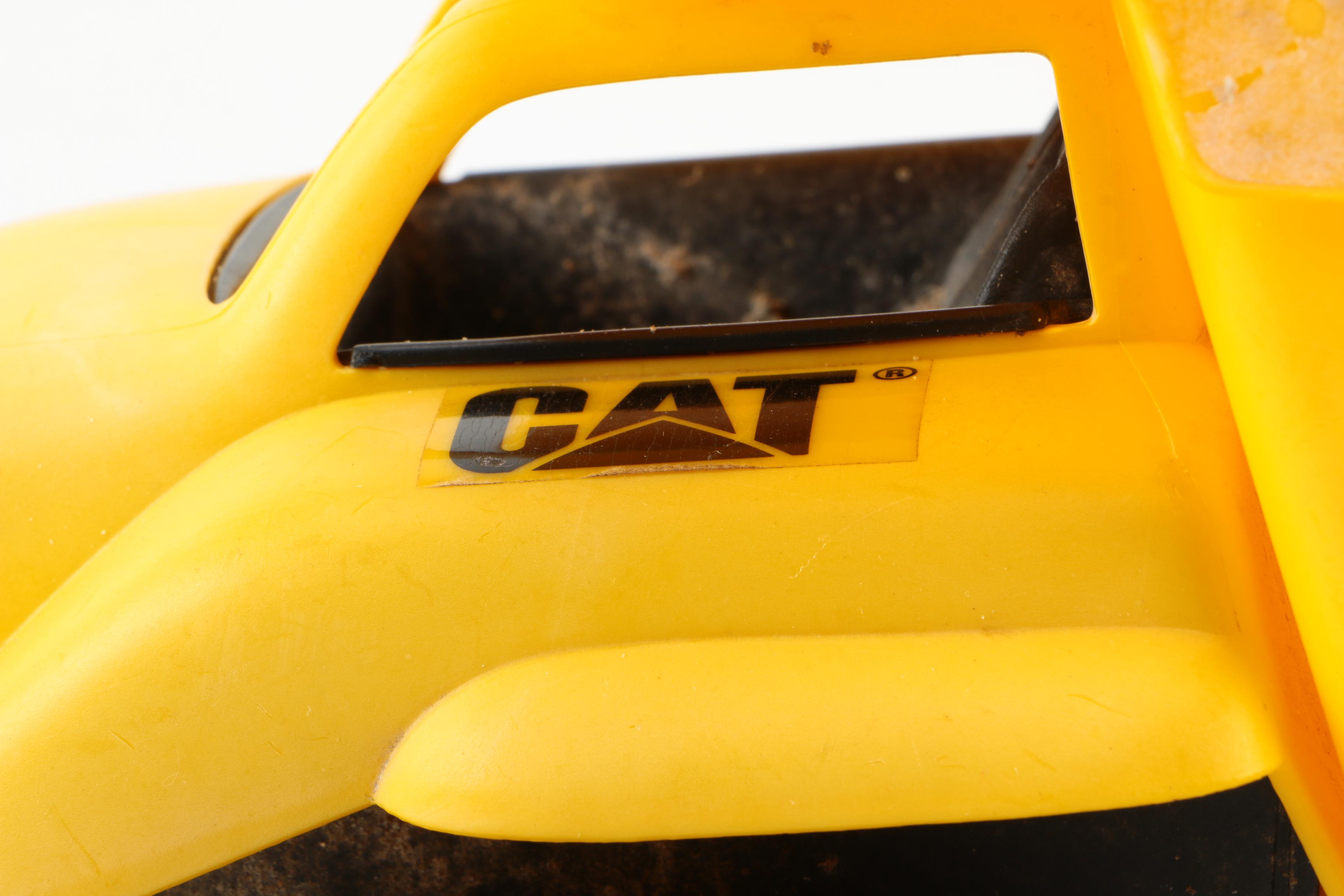 Caterpillar Toy Dump Truck