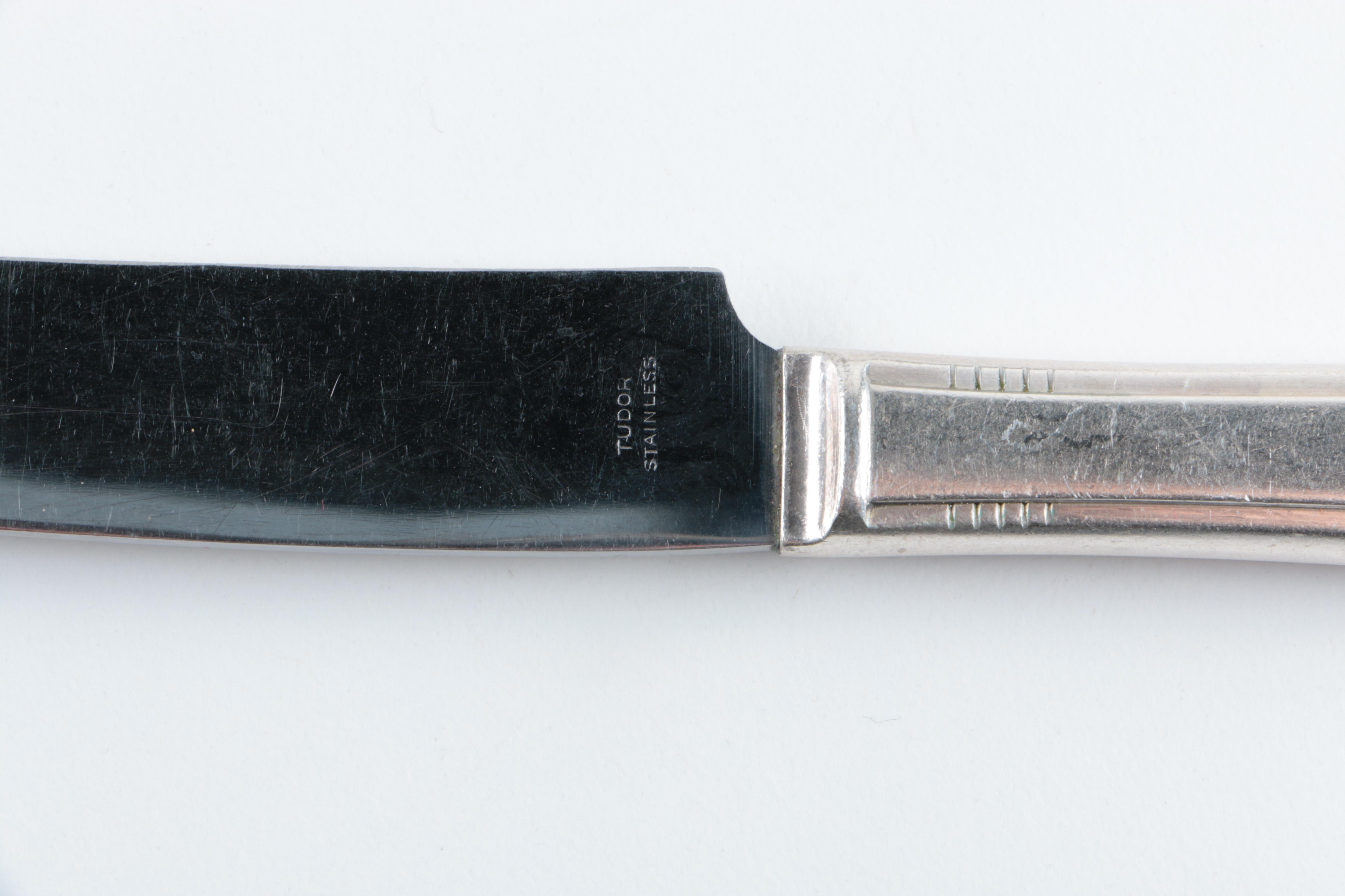 Oneida Community Tudor Plate "Elaine" Silver Plated Flatware Set