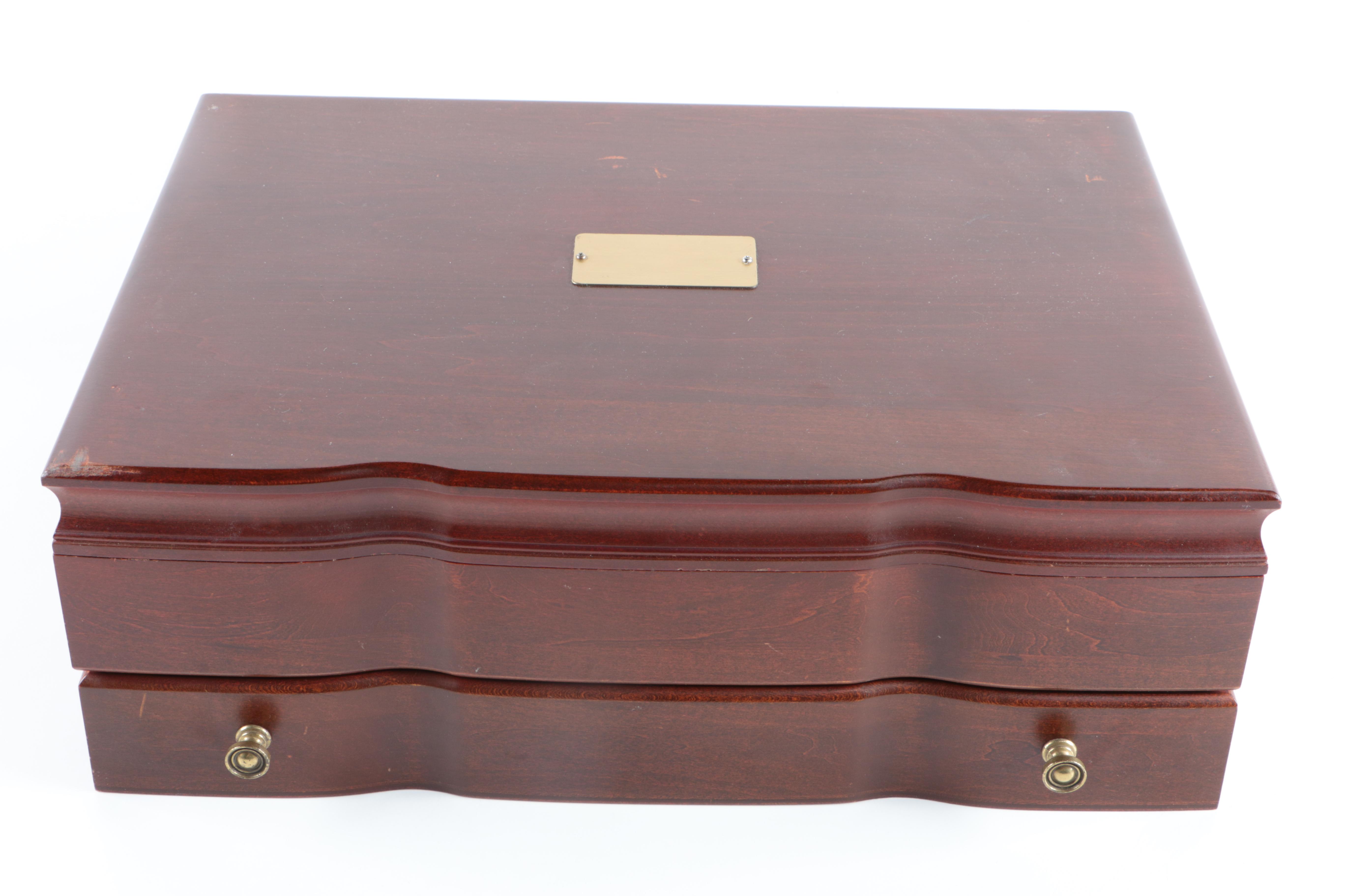 Oneida Community Tudor Plate "Elaine" Silver Plated Flatware Set