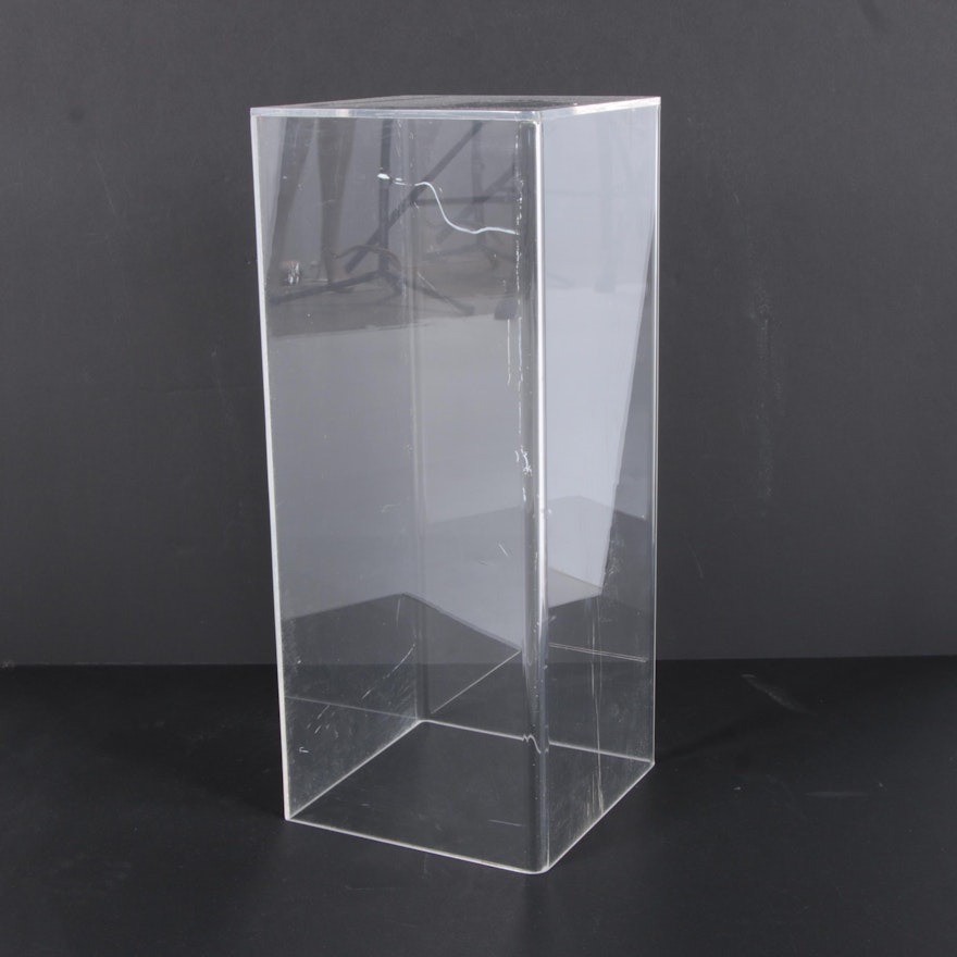 Clear Plastic Plinth