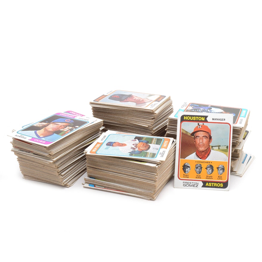 Hundreds of 1974 Topps Baseball Cards